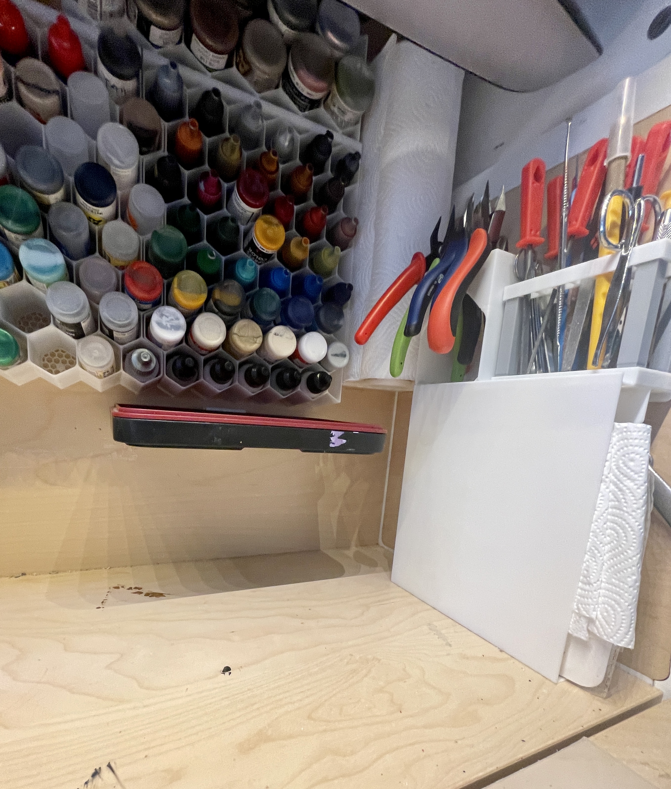 Army Painter wet palette “floating shelf” wall mount