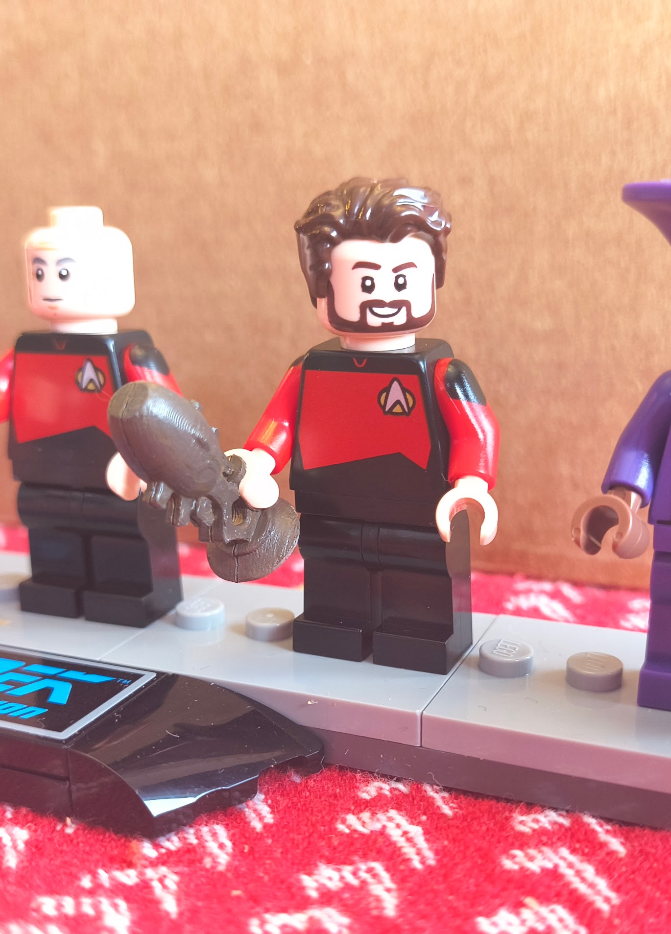 LEGO ENTERPRISE D Minifig Accessories