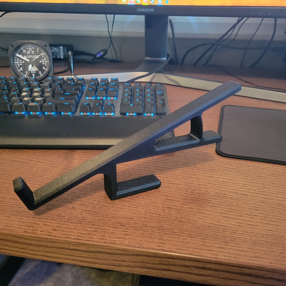NoClamp | A removable desk clamp for everything