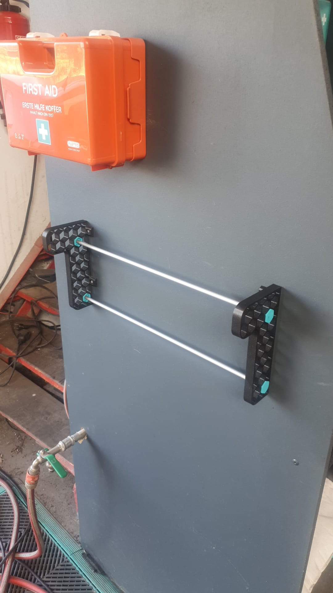 spray bottle holder