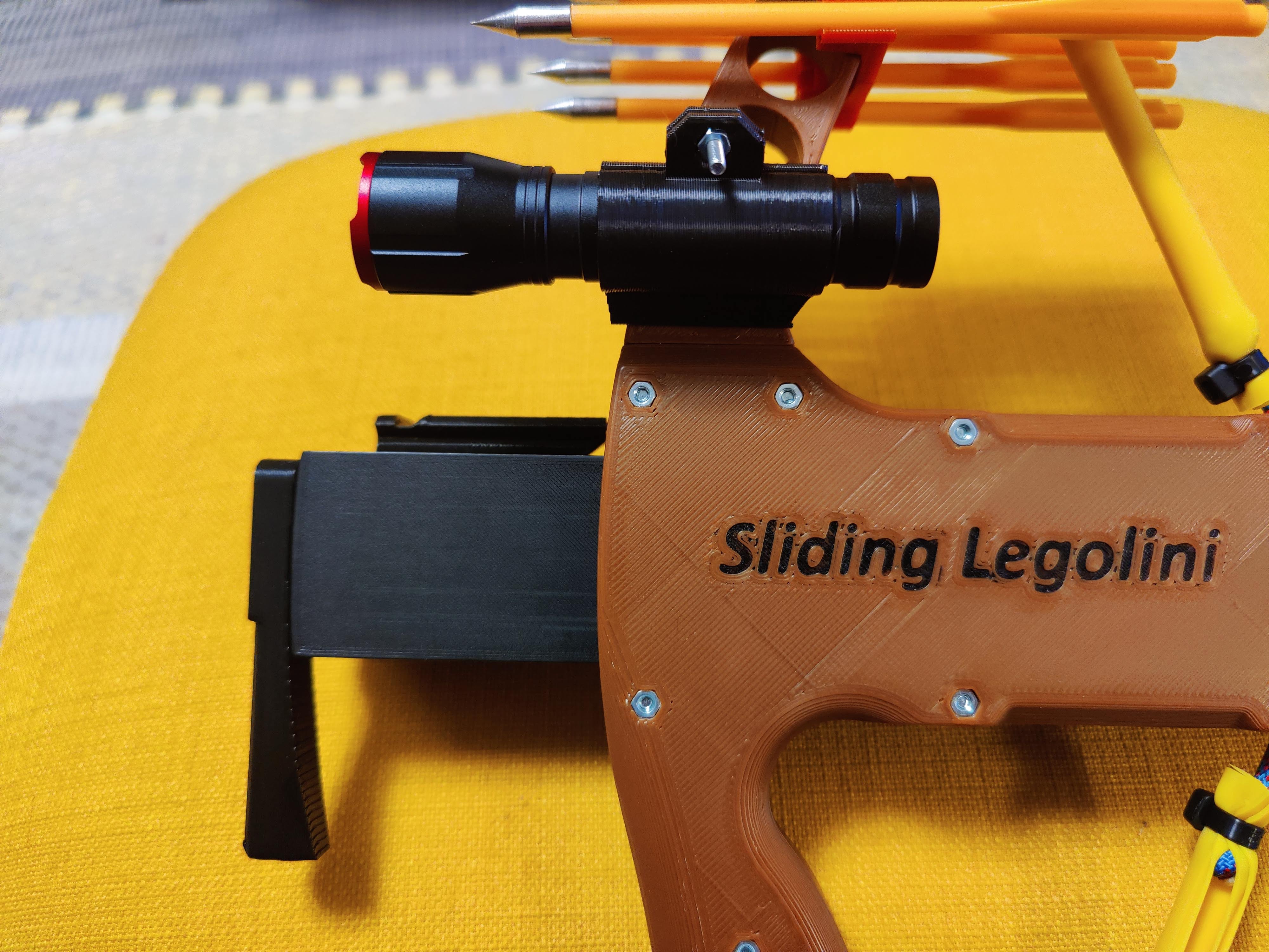 Sliding Legolini flashlight mount