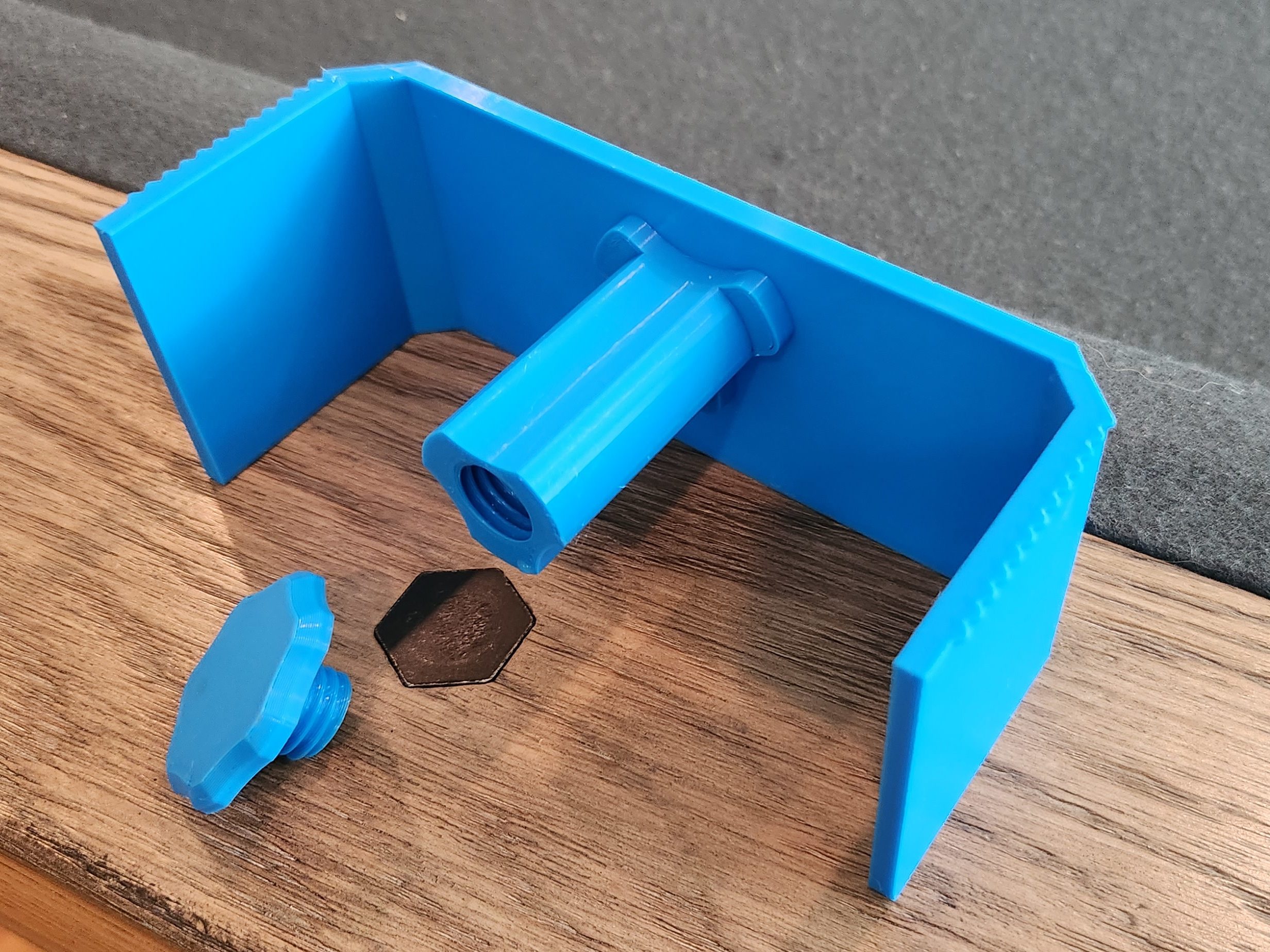 Dual Tape Dispenser by squinn Download free STL model