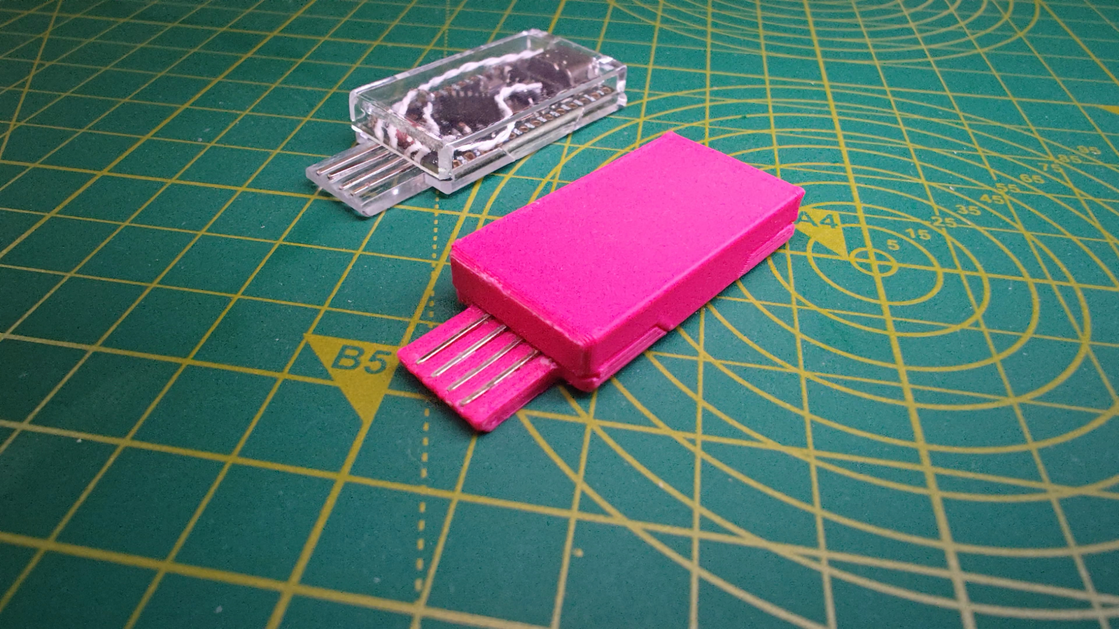 USB-A & USB-C ZMK Dongle