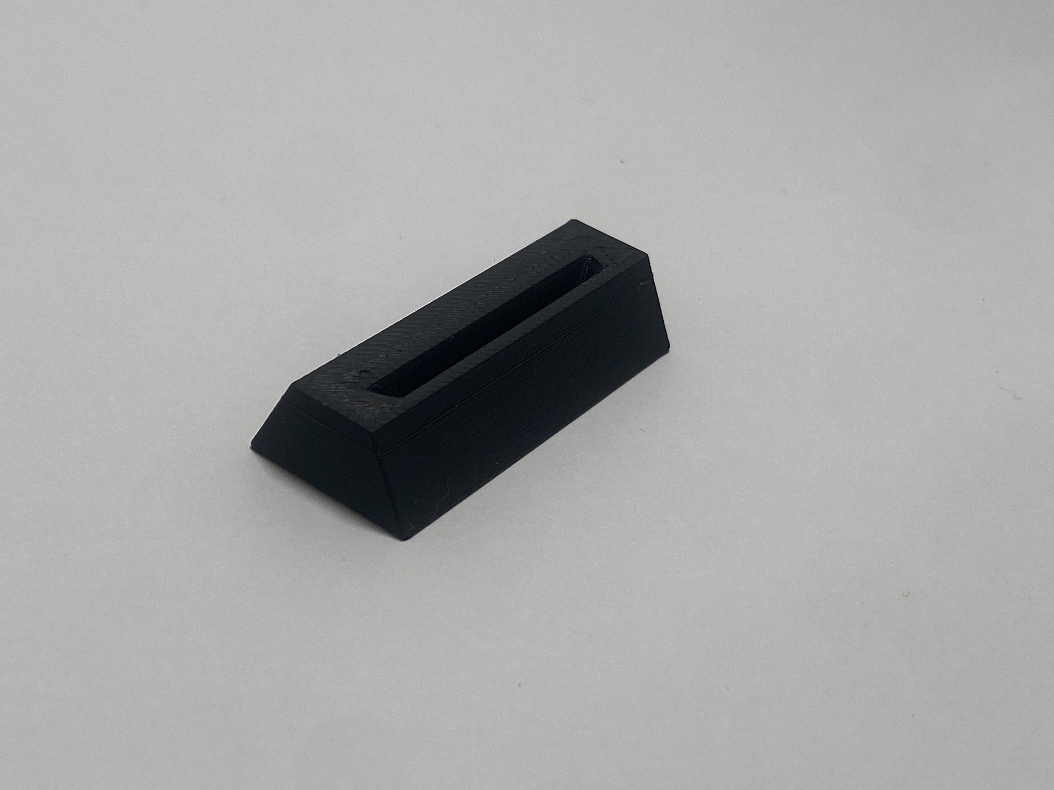 vinyl NFC keychain stand