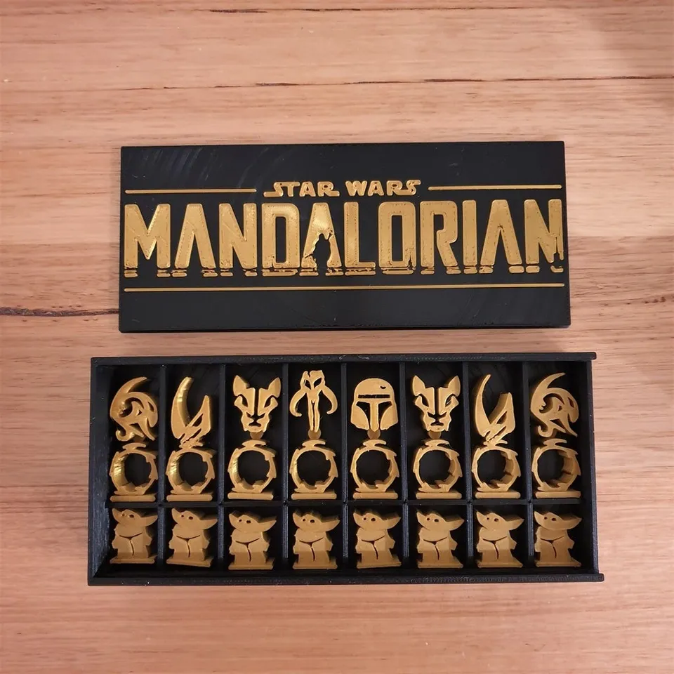 Mandalorian chess top set
