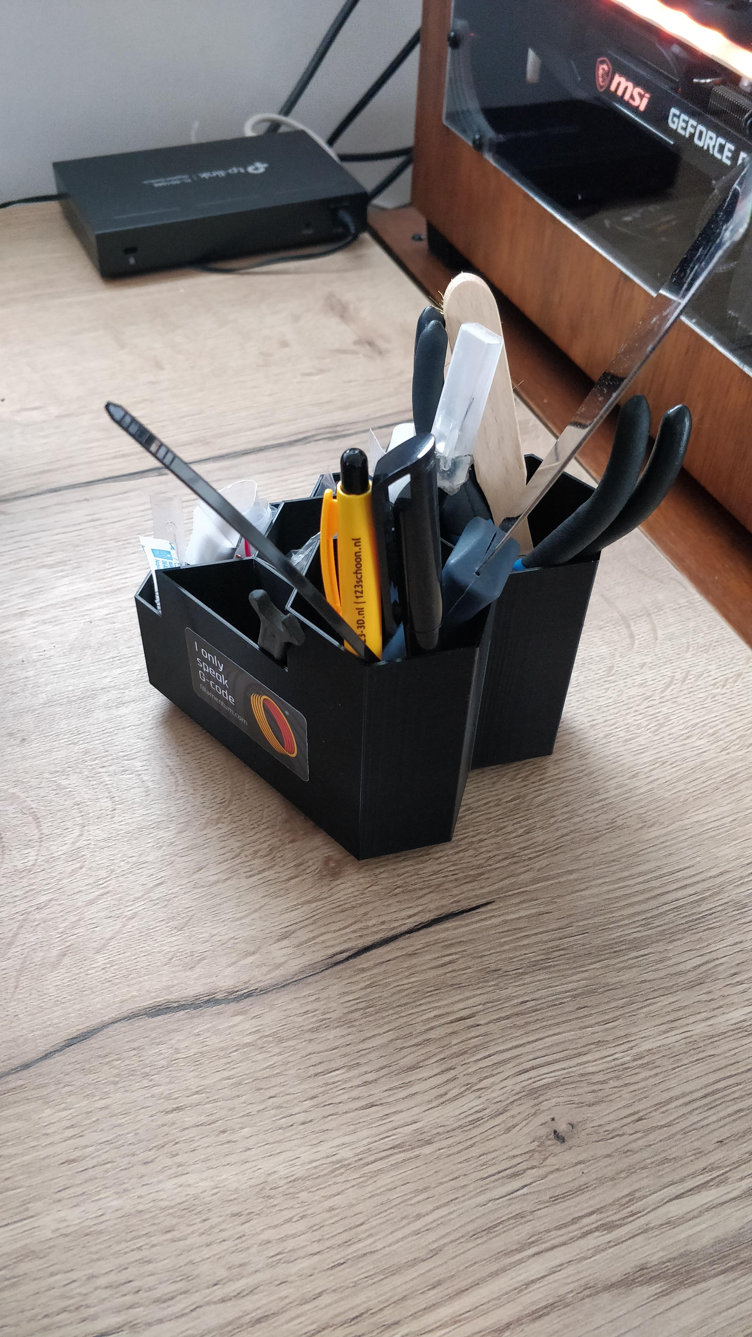 Miniatura 3 do modelo 3D Honeycomb Desk Organizer