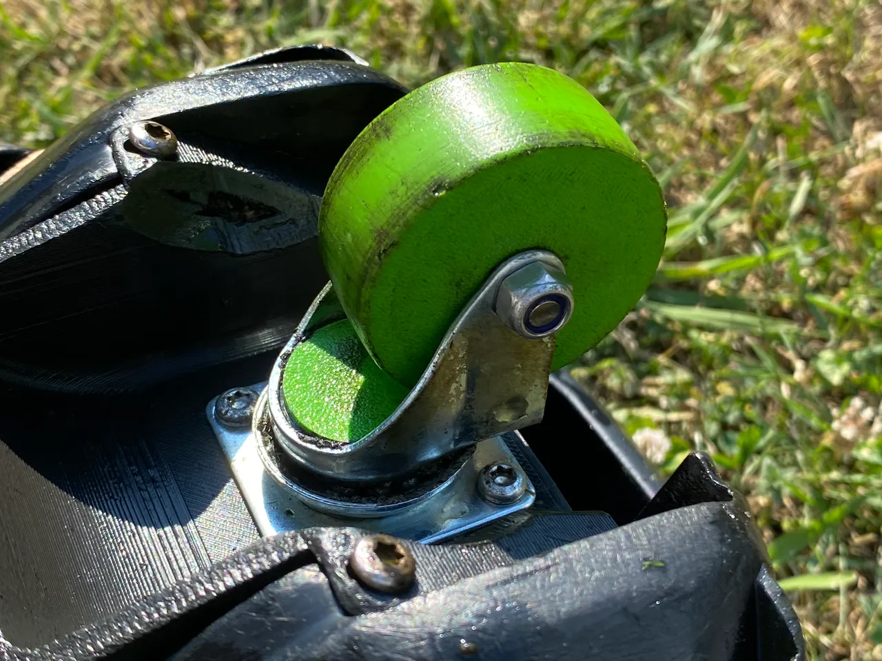 back wheel replacement for Gardena R40LI automower by Thomas | Download free STL | Printables.com