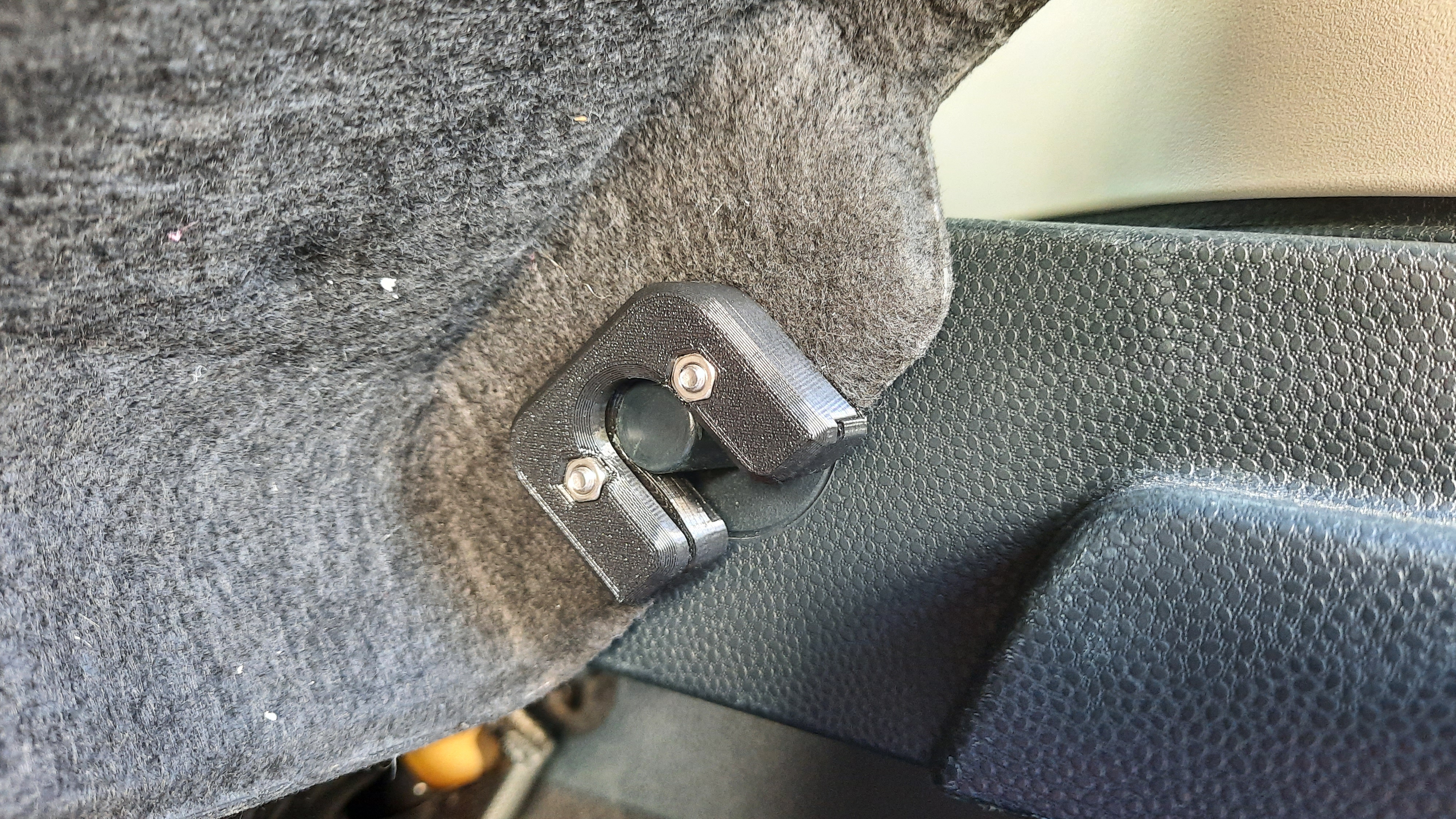 Ford Fiesta Mk7 Trunk / Car Boot Cover Bracket