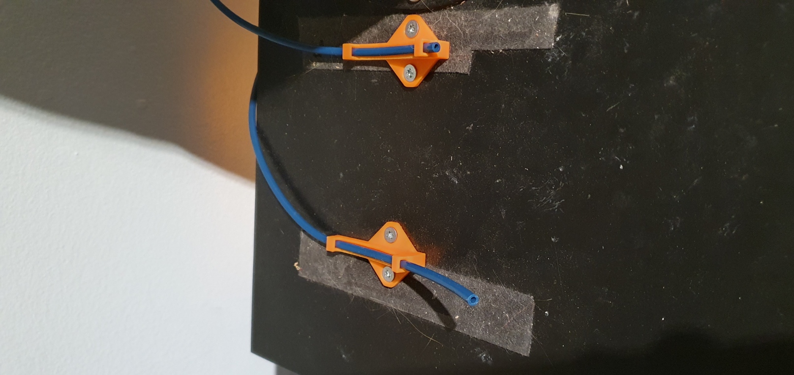Holder for capricorn tube on top of ikea lack (MMU2S)