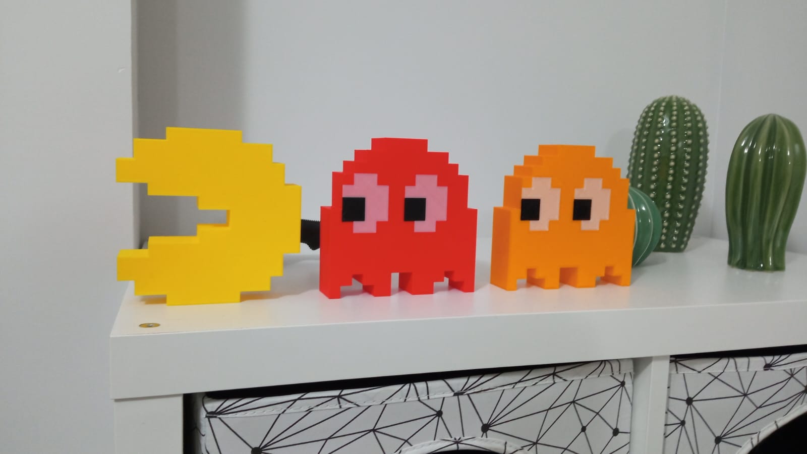 Pacman and multicolor ghosts with simple printer (no MMU). Print in place.