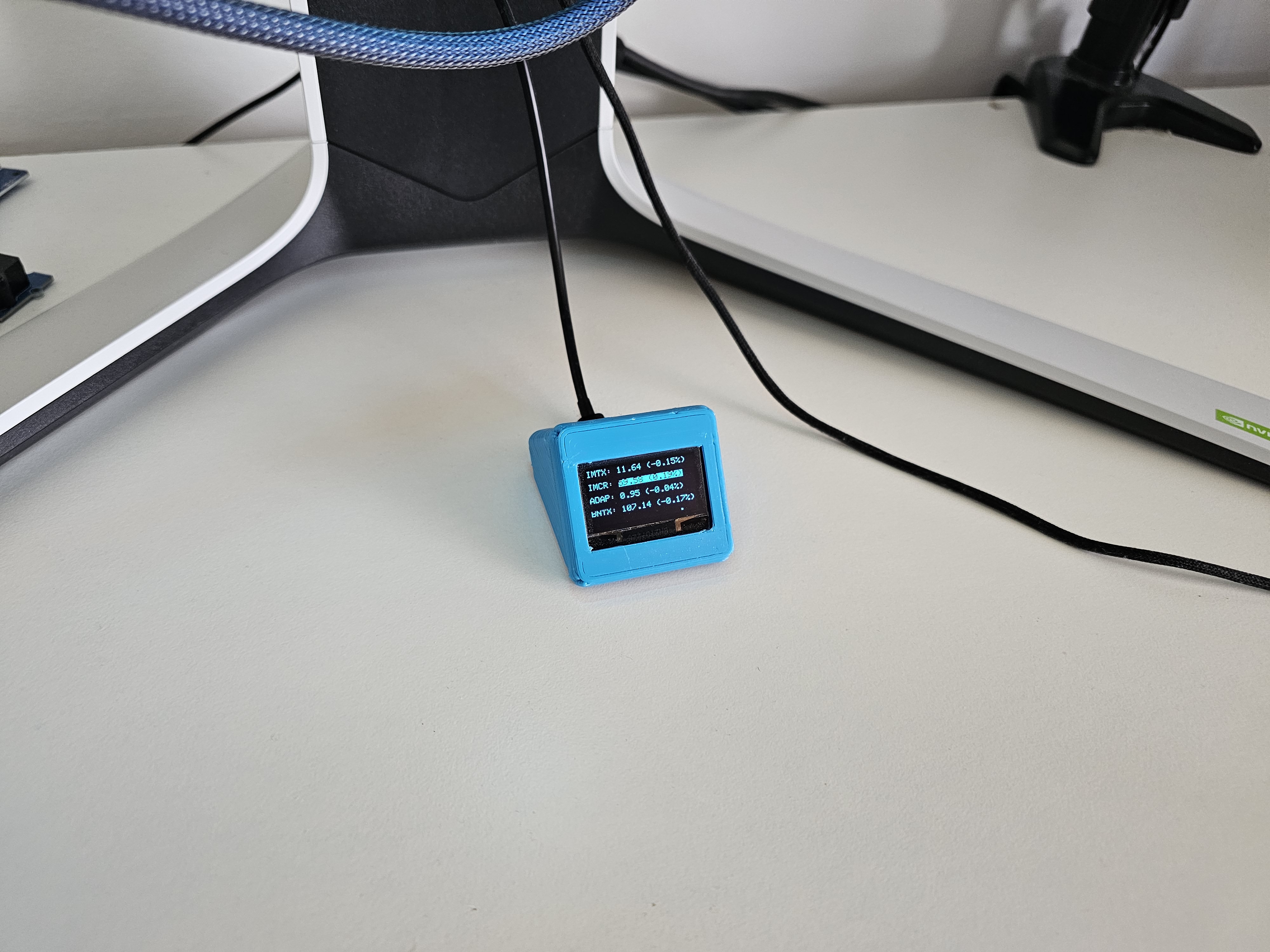1.3in OLED Screen & ESP8266 case