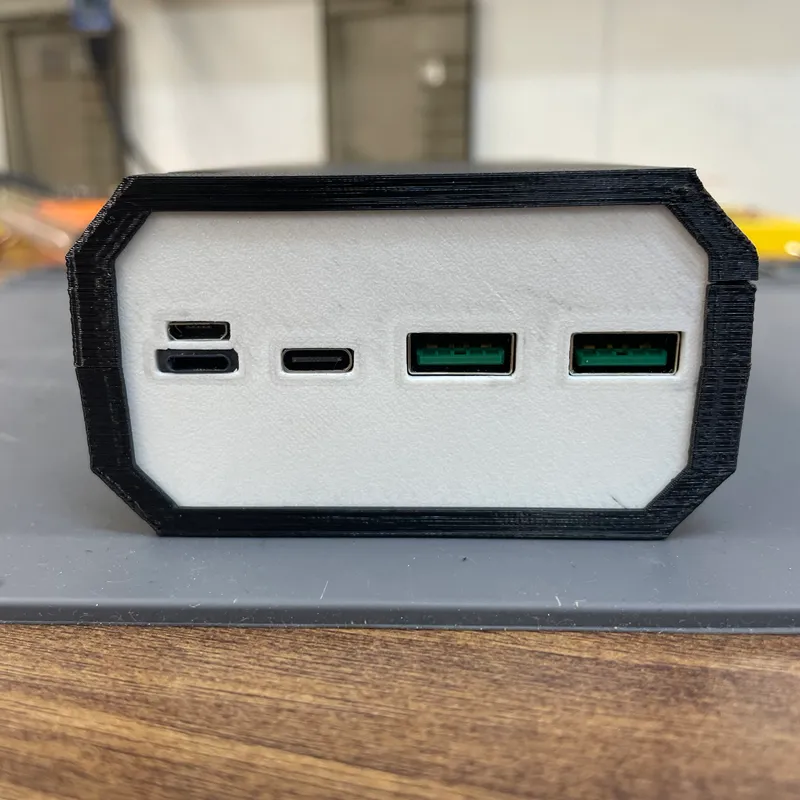 QC4.0 QC3.0 LED Çift USB 5V 4.5A 22.5W Micro/Type-C USB 18650 Şarj