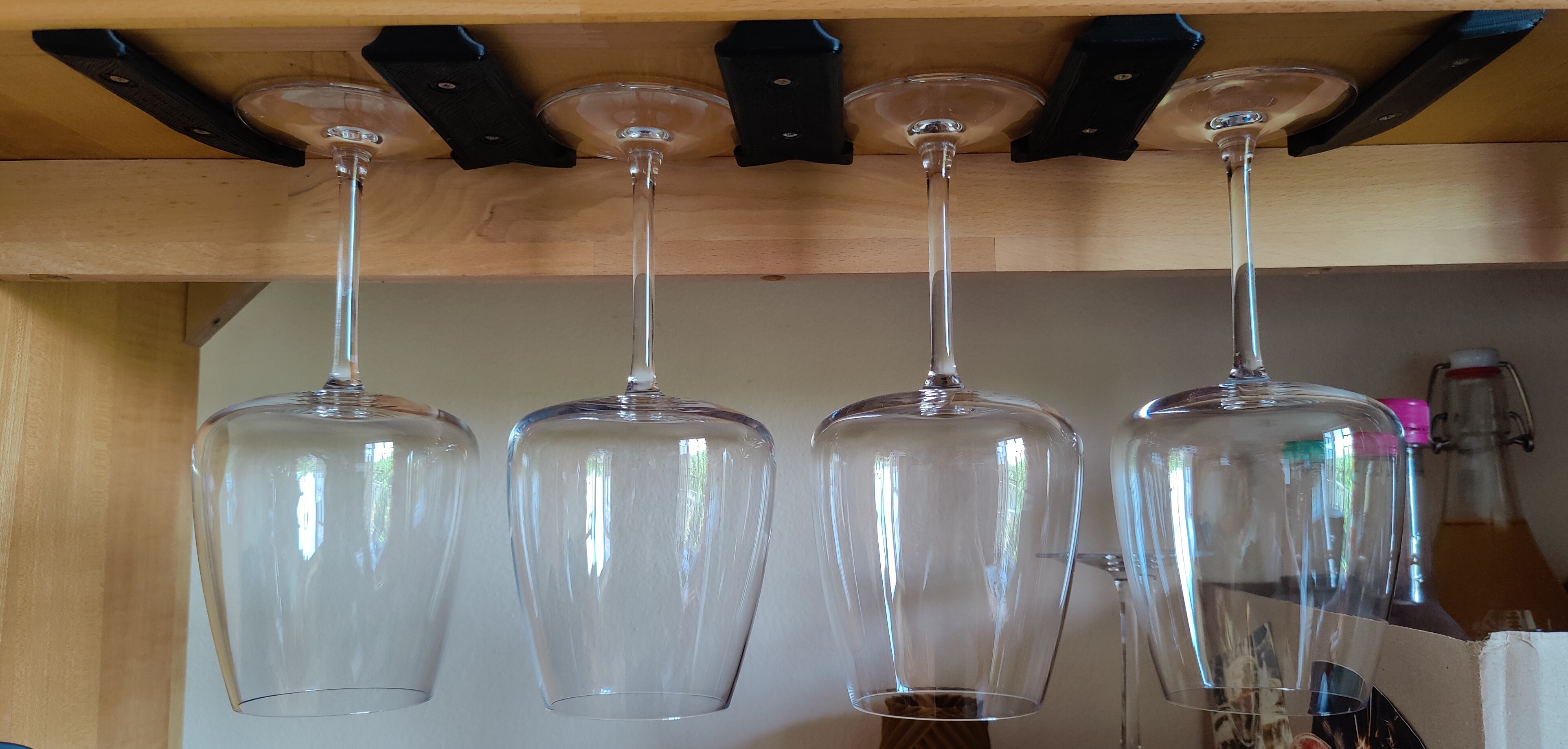 wine glass holder