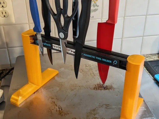 Duratech Magnetic Tool Holder -> Countertop Magnetic Knife Holder