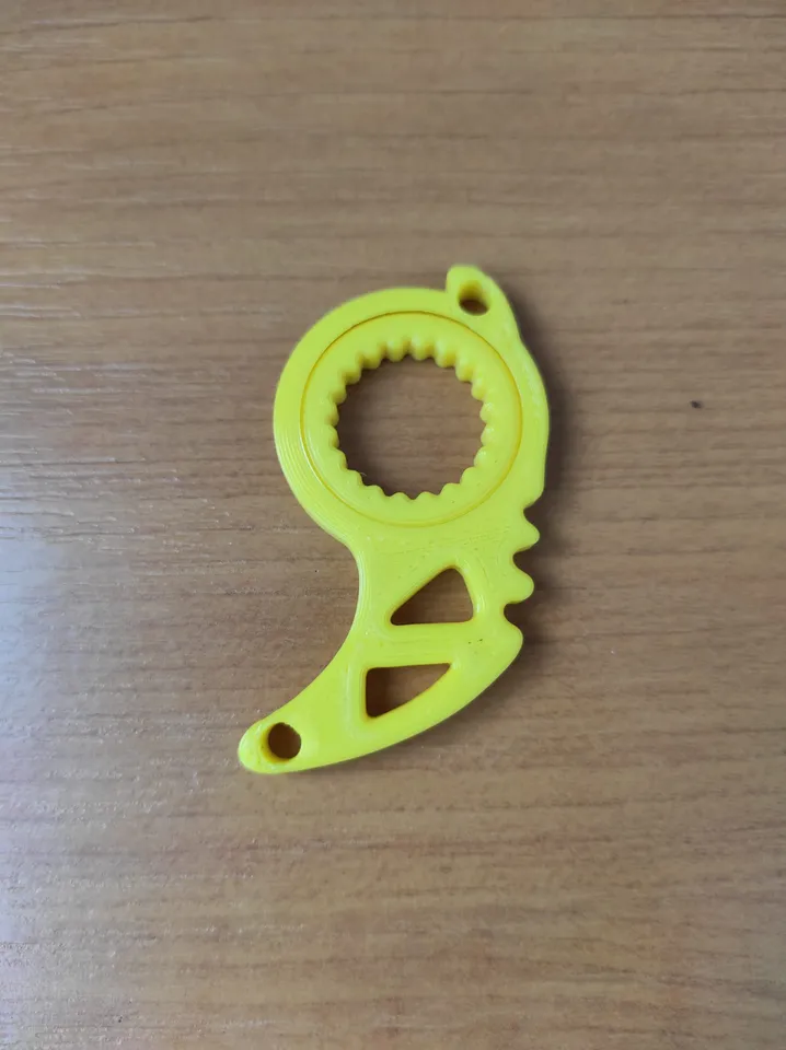 STL file Karambit Fidget Spinner ( no bearing) 👌・3D printer model to  download・Cults