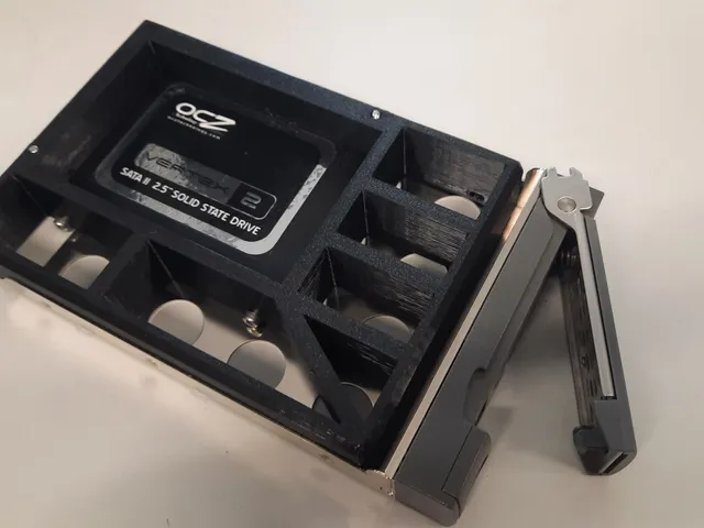 Universal 2.5" to 3.5" HDD / SSD Hot Swap Bay / Backplane Adapter