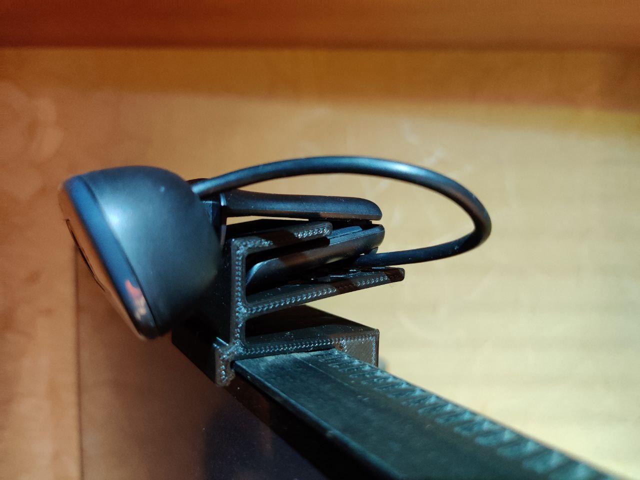 USB Webcam Monitor Mount By OleksiiDo Download Free STL Model usb-webcam-monitor-mount-by-oleksiido-download-free-stl-model