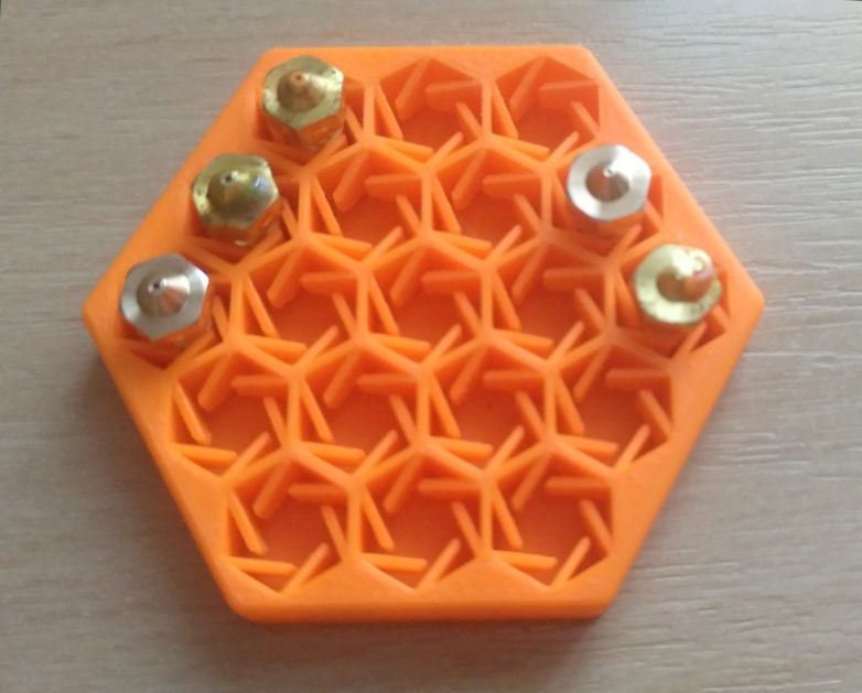 hexagonal nozzle sheath 19 (for M6 nozzles, e.g. E3D V6)