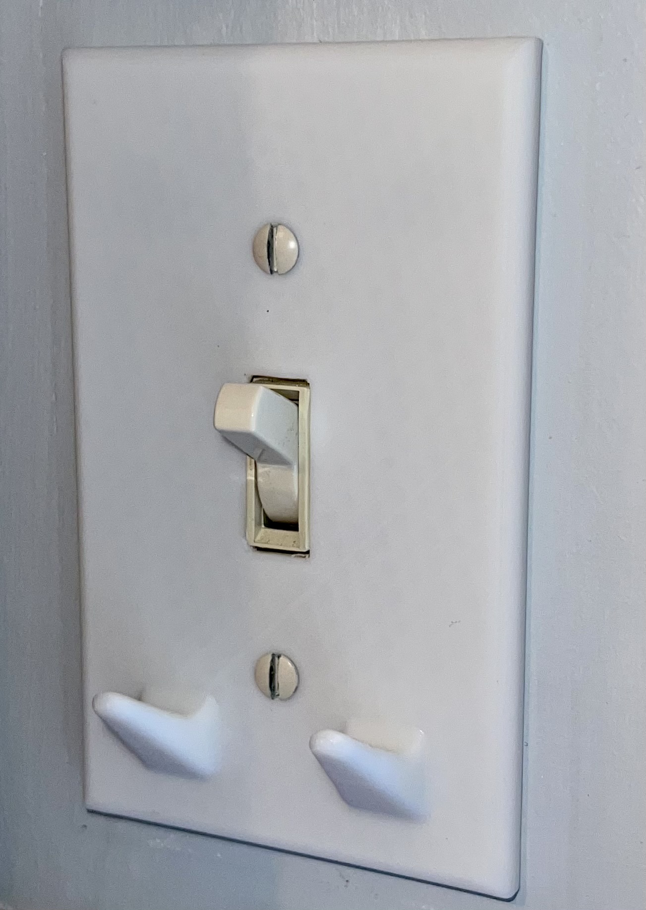 Single Light Switch Cover with Key Hangers by C0BRUH07 | Download free ...