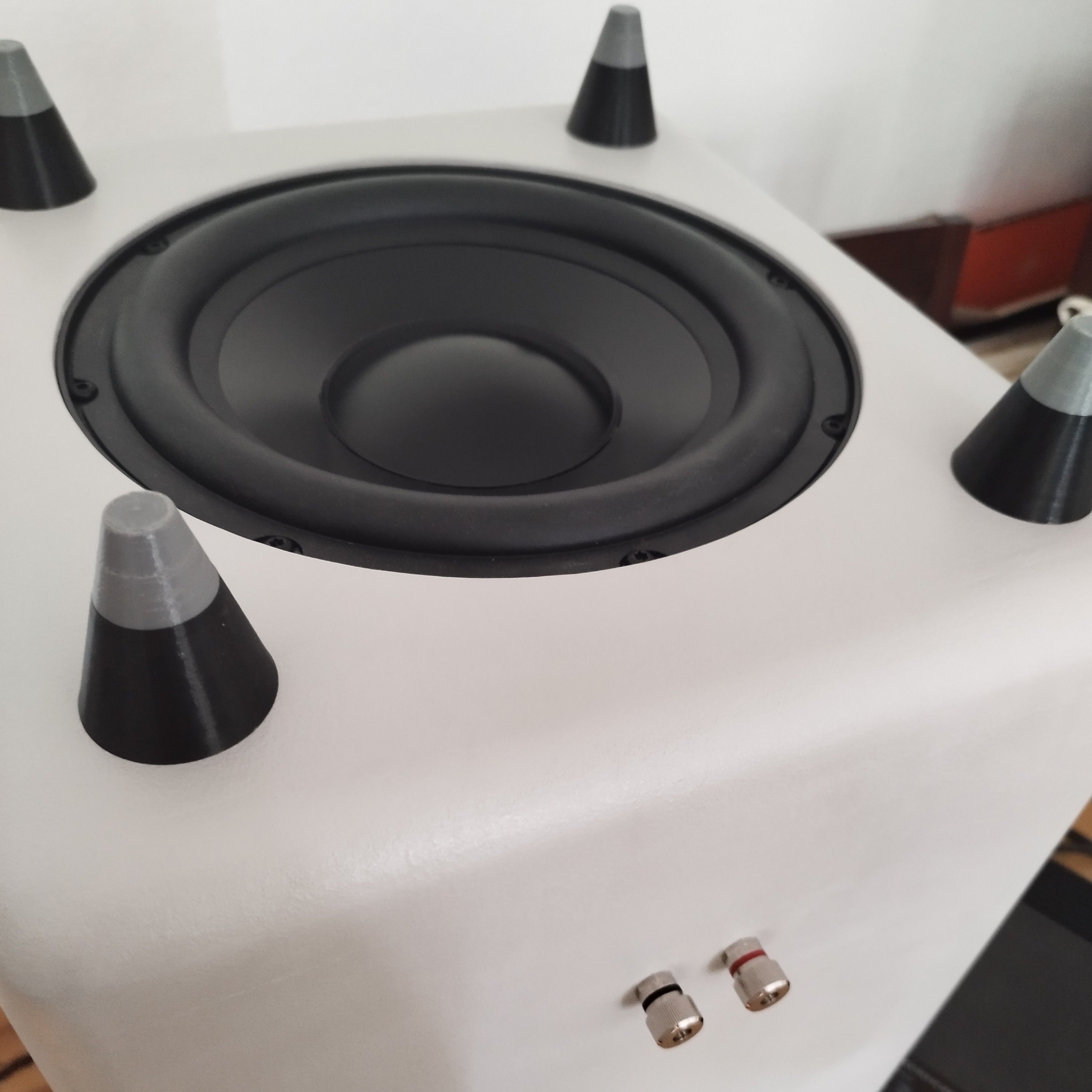two-component feet for Subwoofers, Speakers or other Furniture