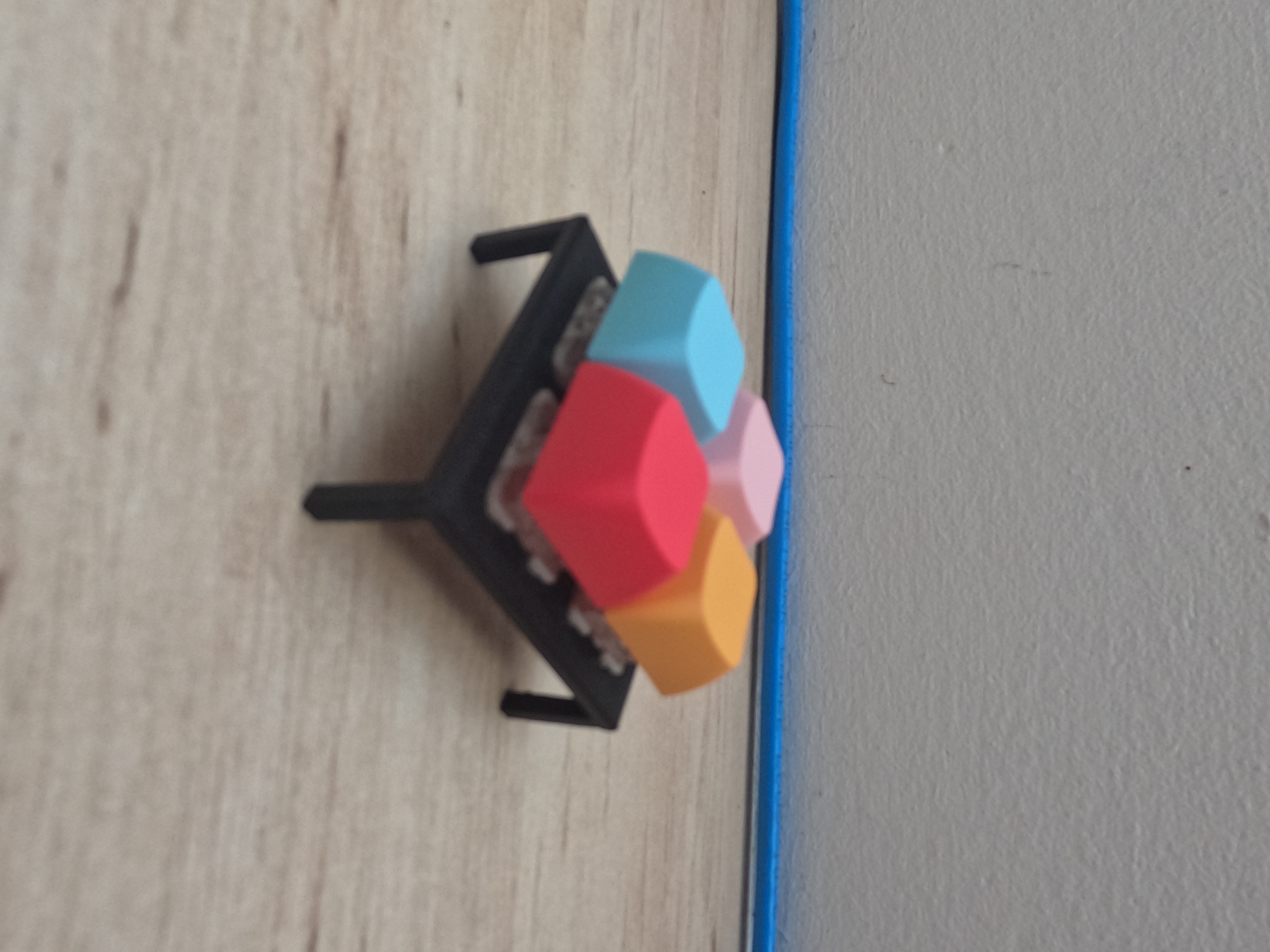 Miniatura 8 do modelo 3D 4 keyboard switch holder/tester