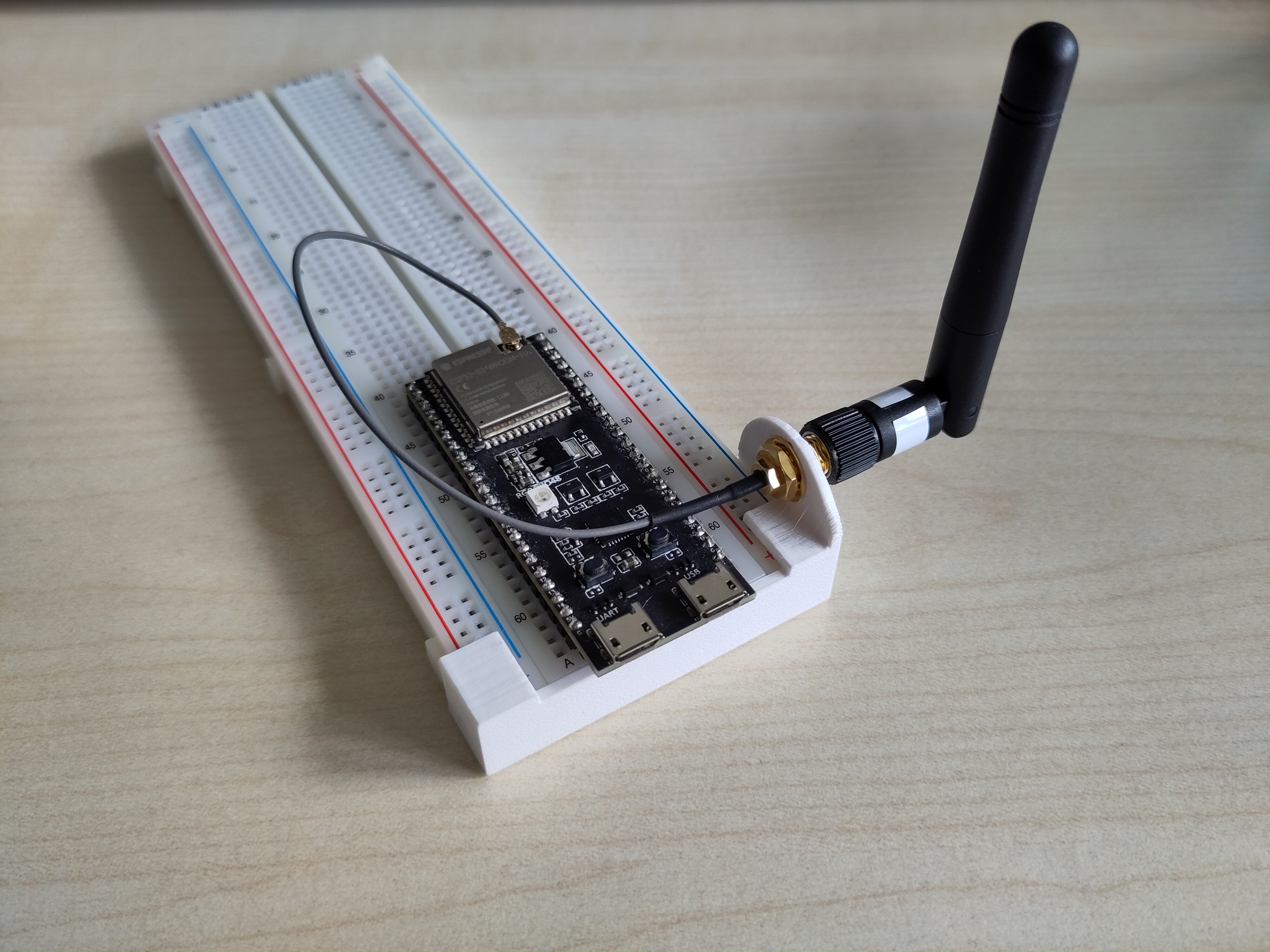 Breadboard SMA Antenna Mount