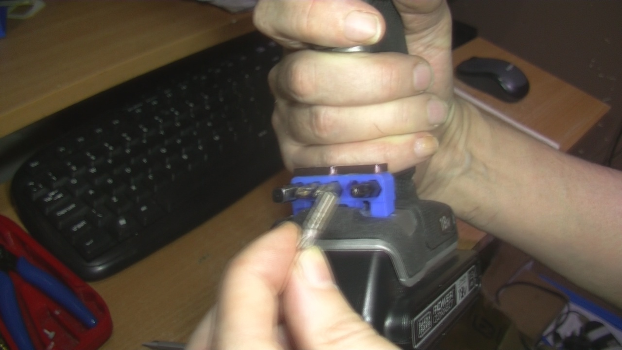 Black and Decker battery drill screwdriver bits holder. Model BCD700S