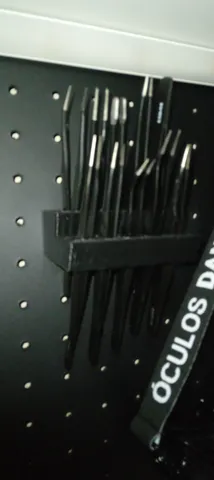 Tweezers holder for Pegboard