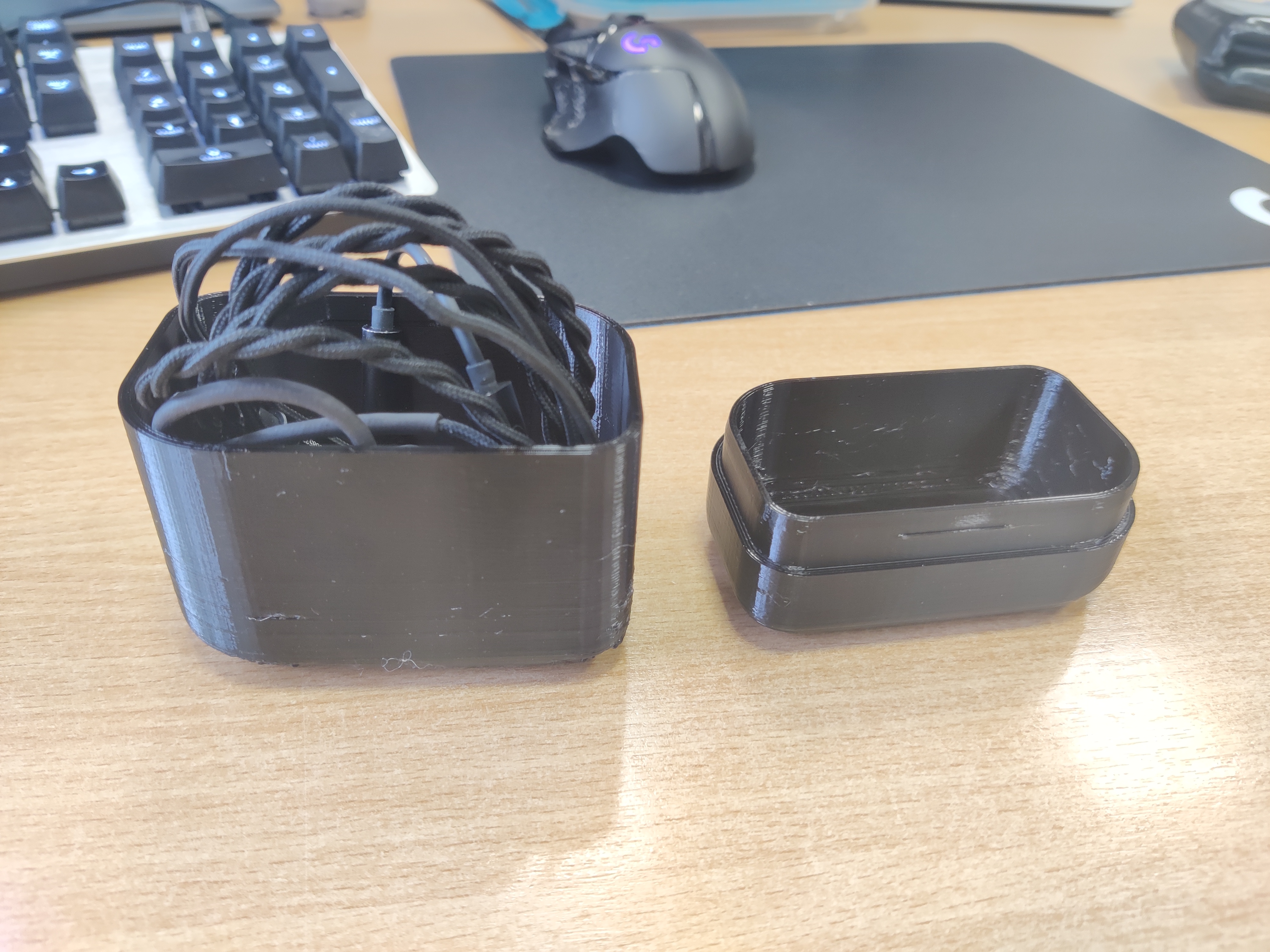 Simple earphone box - no other parts needed