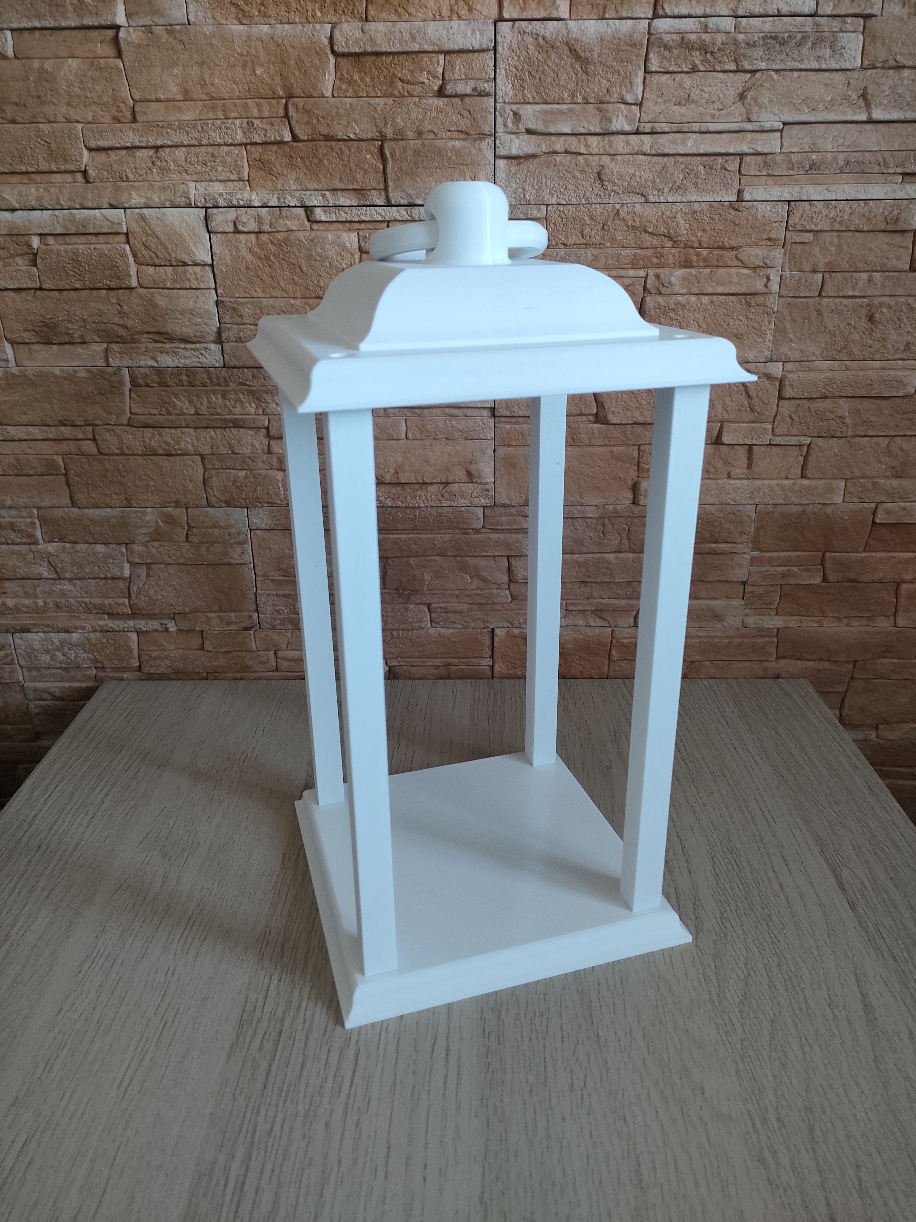 Simple decorative lantern