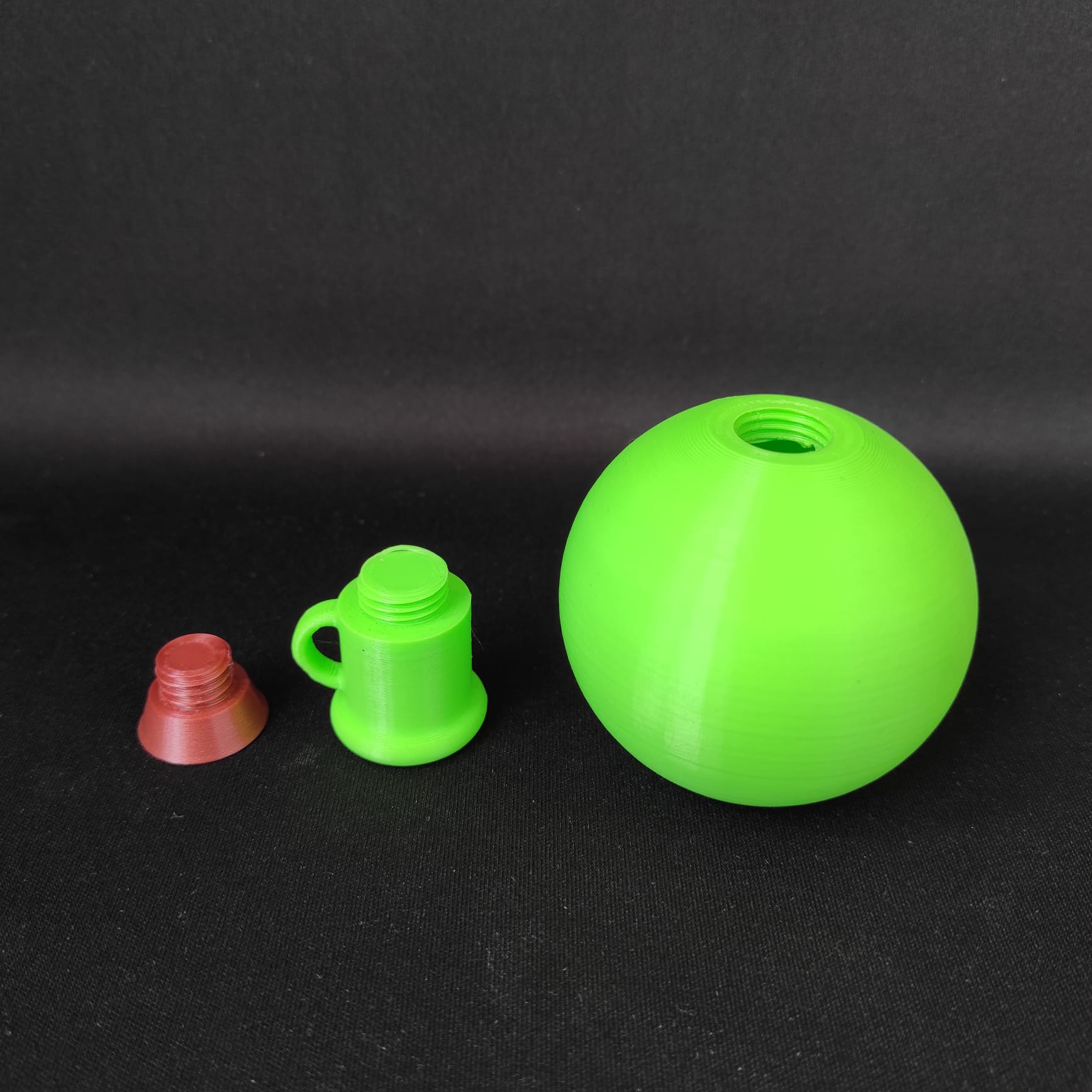 Miniatura 2 do modelo 3D "Elixir Essence" Potion Bottle