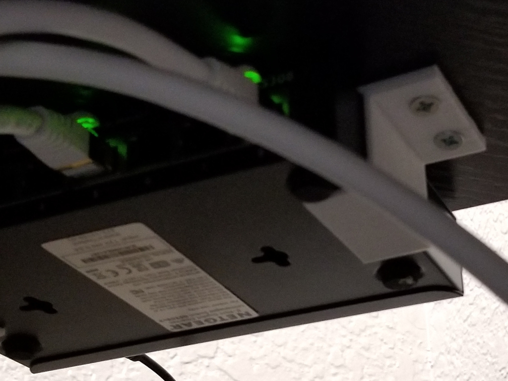 Switch Bracket for Netgear GS308 by faultedlogic | Download free STL ...
