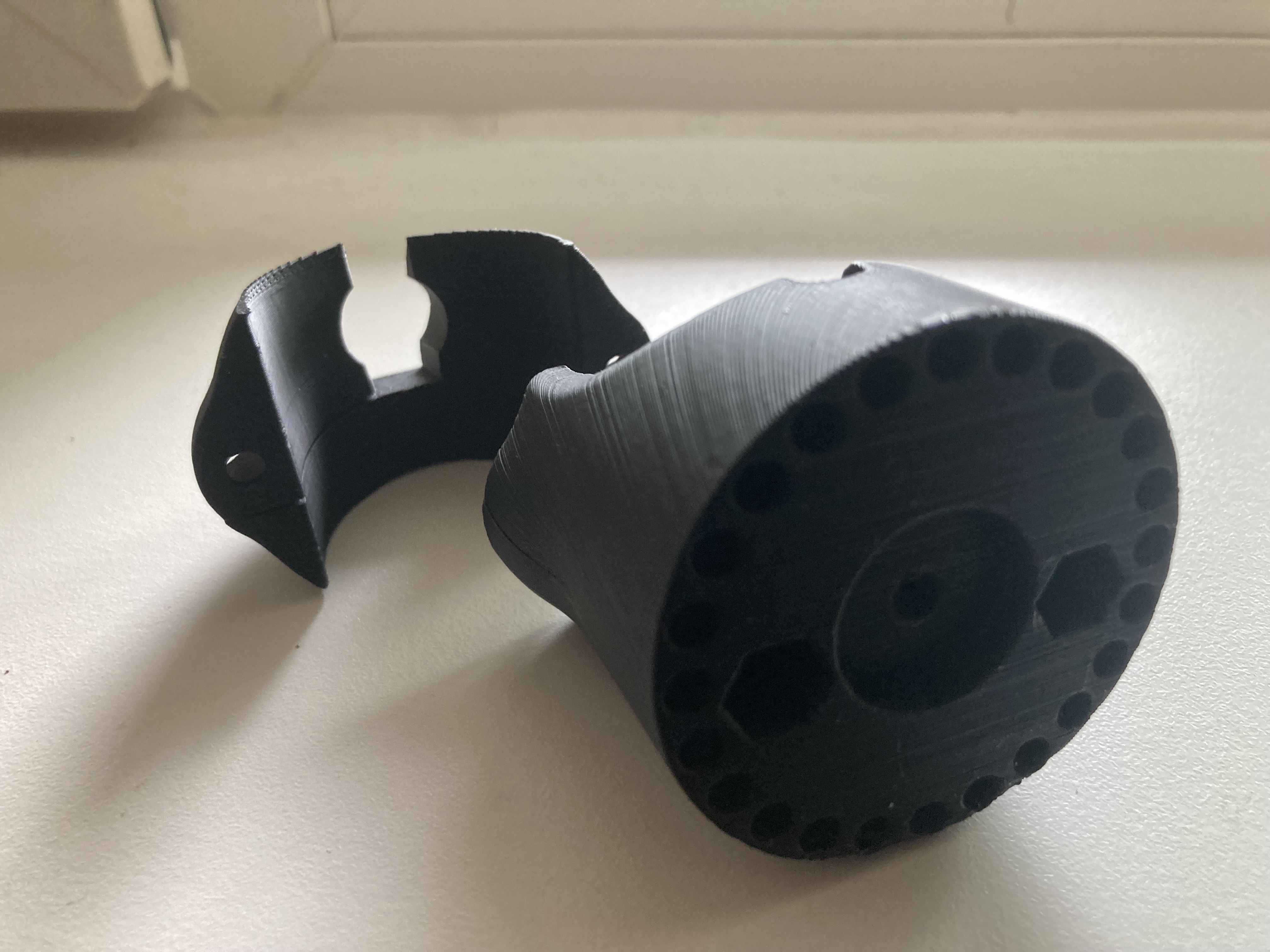 Kryptonite lock mount V1 [Check V3 instead!] — miniatura 4