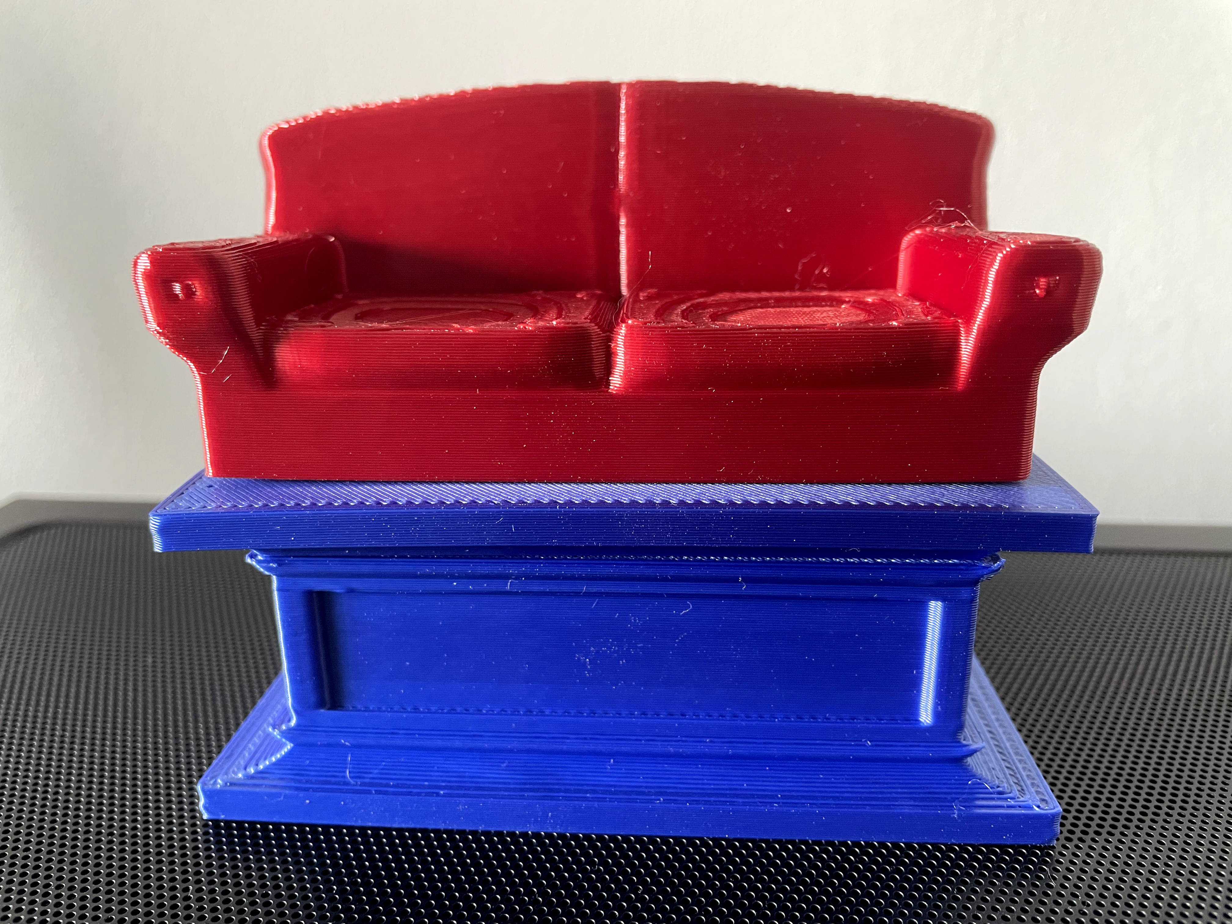 Funny couch trophy — miniatura 2
