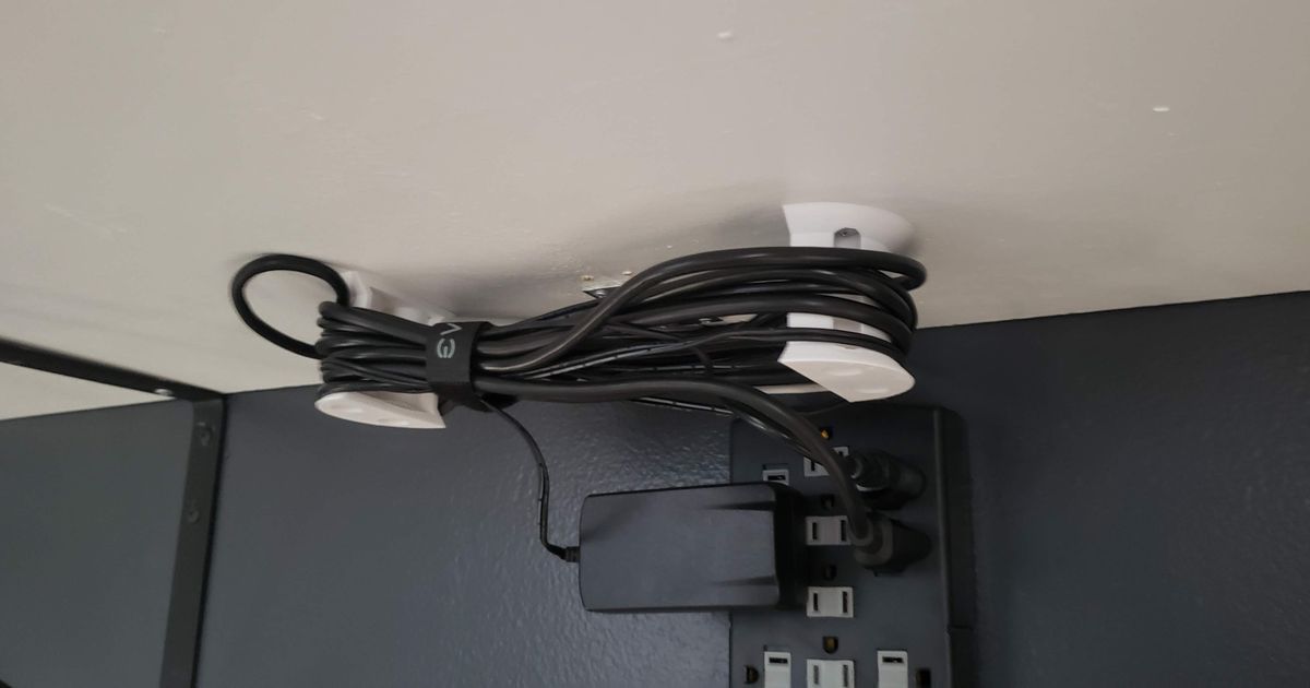 Cable Organizer (Wrap Around) by 3DHoneyComb | Download free STL model