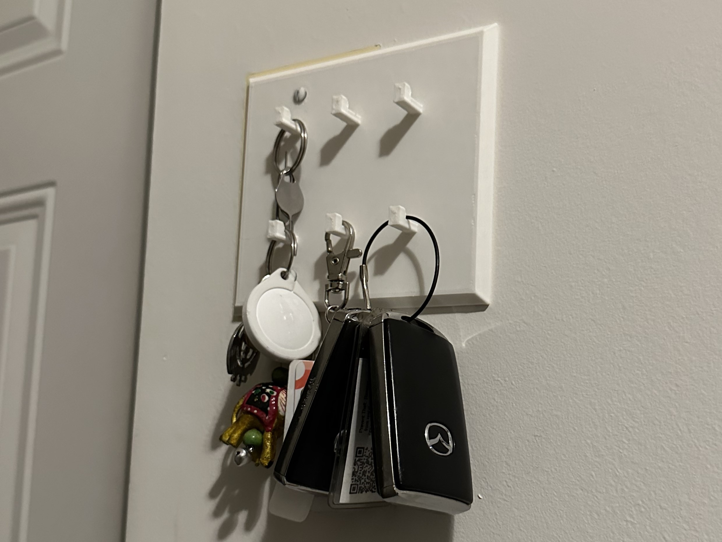 Key Holder for Empty Wall Socket