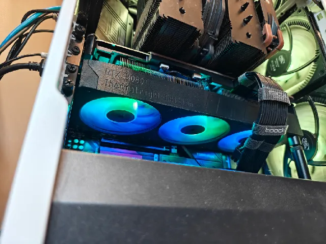 GeForce RTX 3080 Ti GamingPro 92x25 3 fan shroud