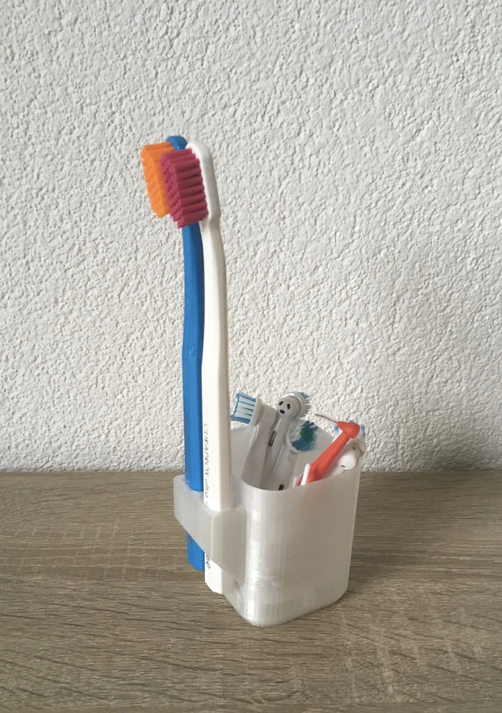 Toothbrushes holder by Tomaskutta Download free STL model