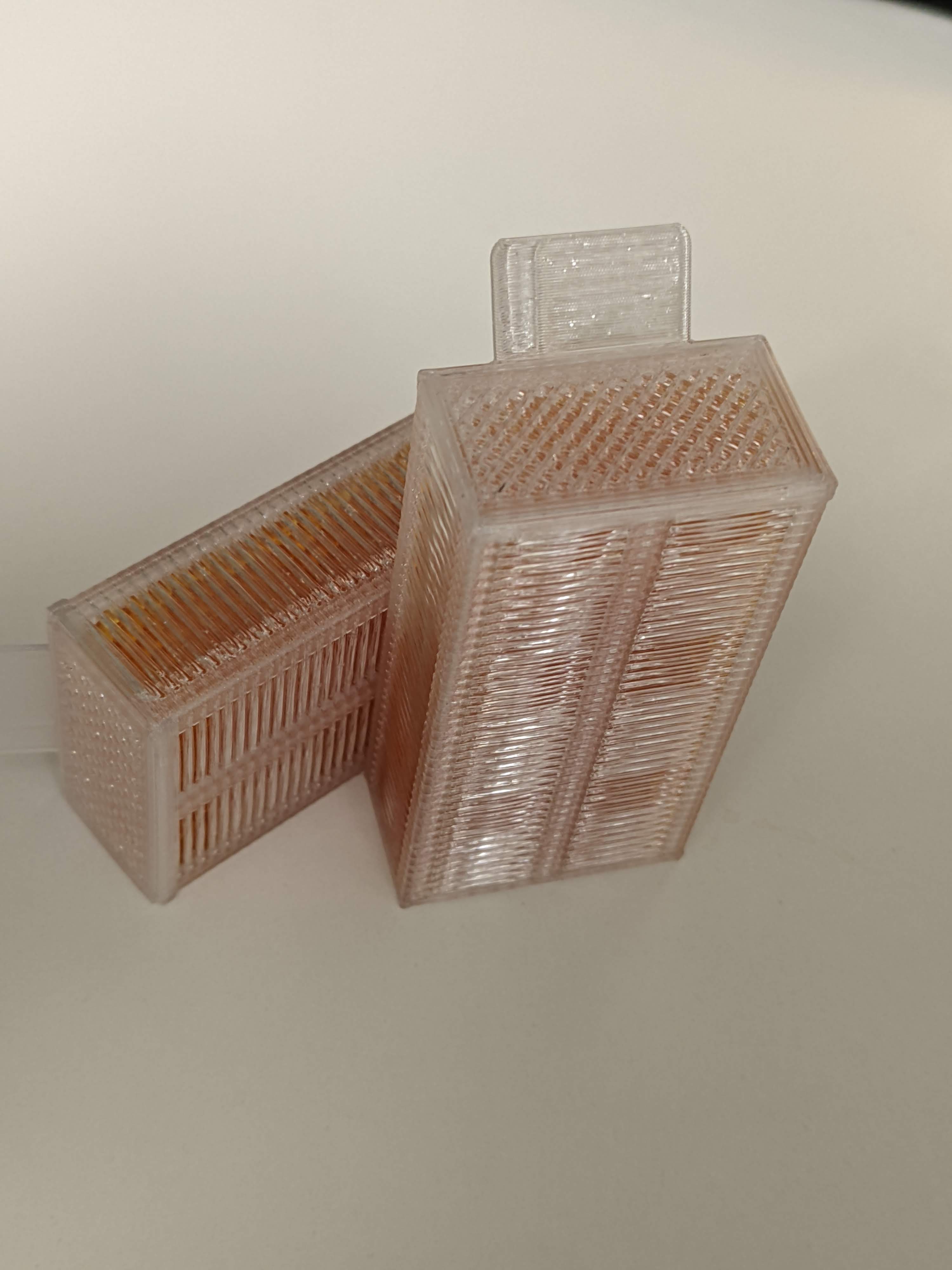 Primitive AMS desiccant box