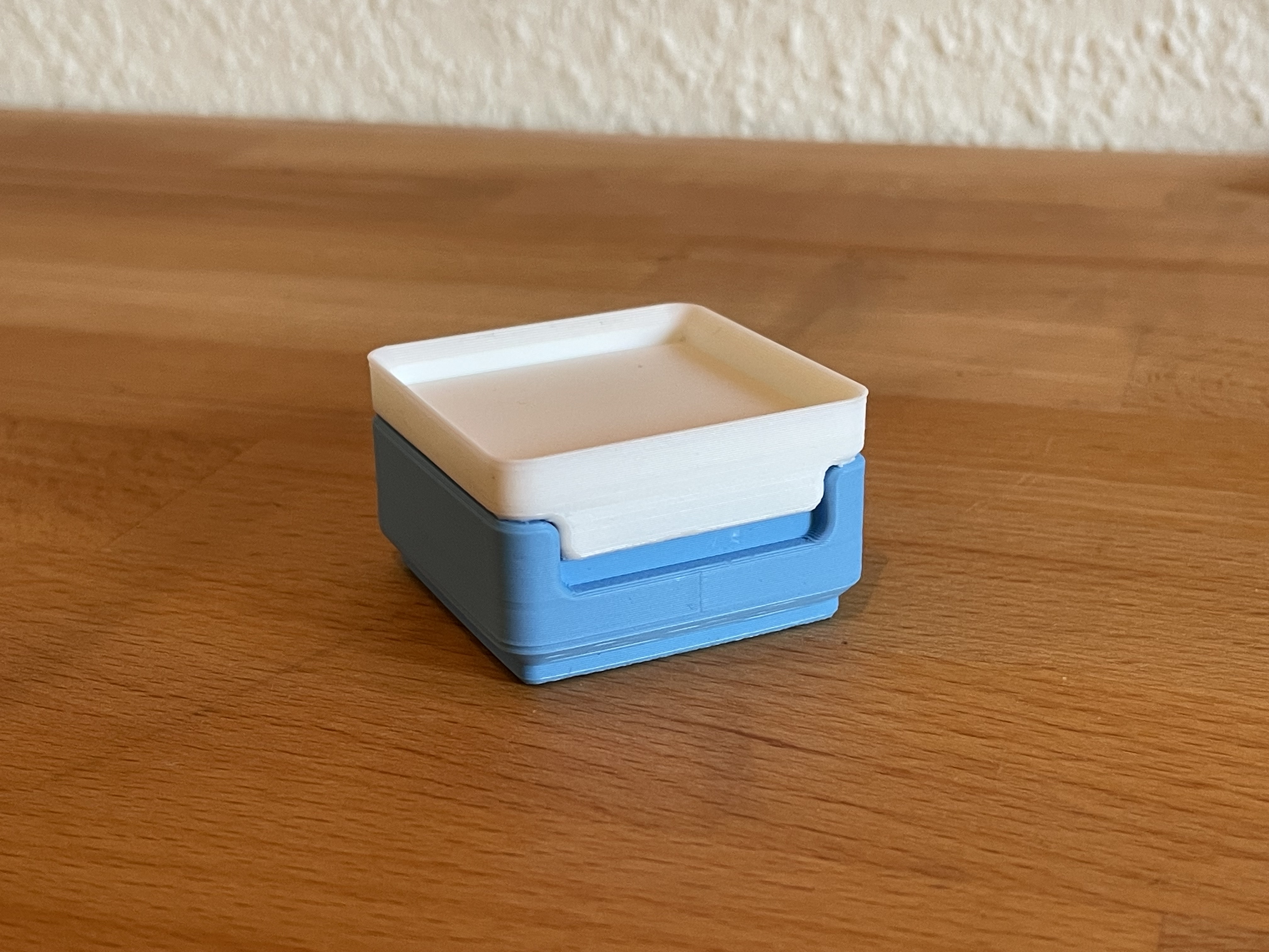 Miniatura 2 do modelo 3D Gridfinity stackable lid bins - parametric