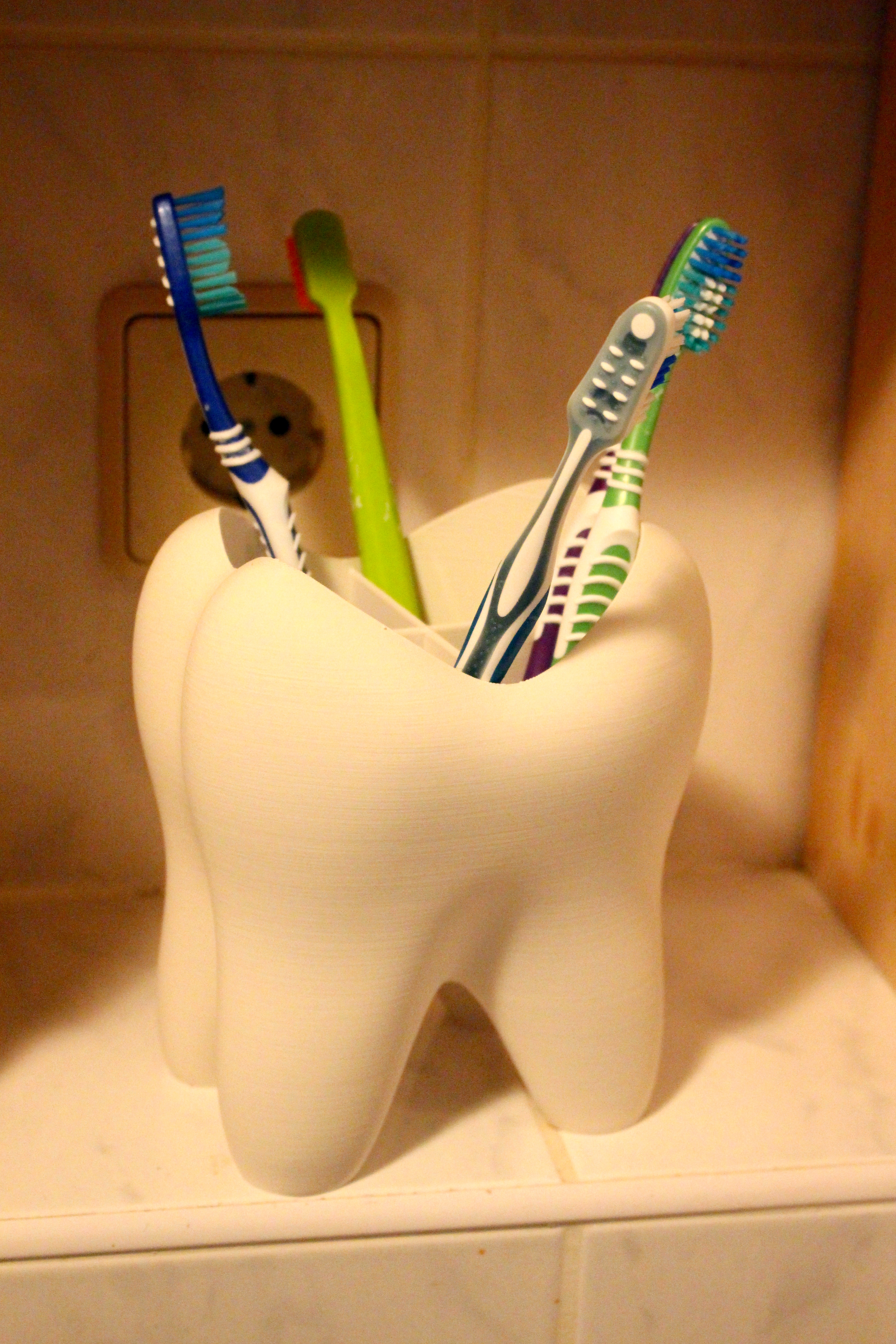 Tooth - Toothbrush Holder BIGGER / SMILE VERSION 3D model thumbnail
