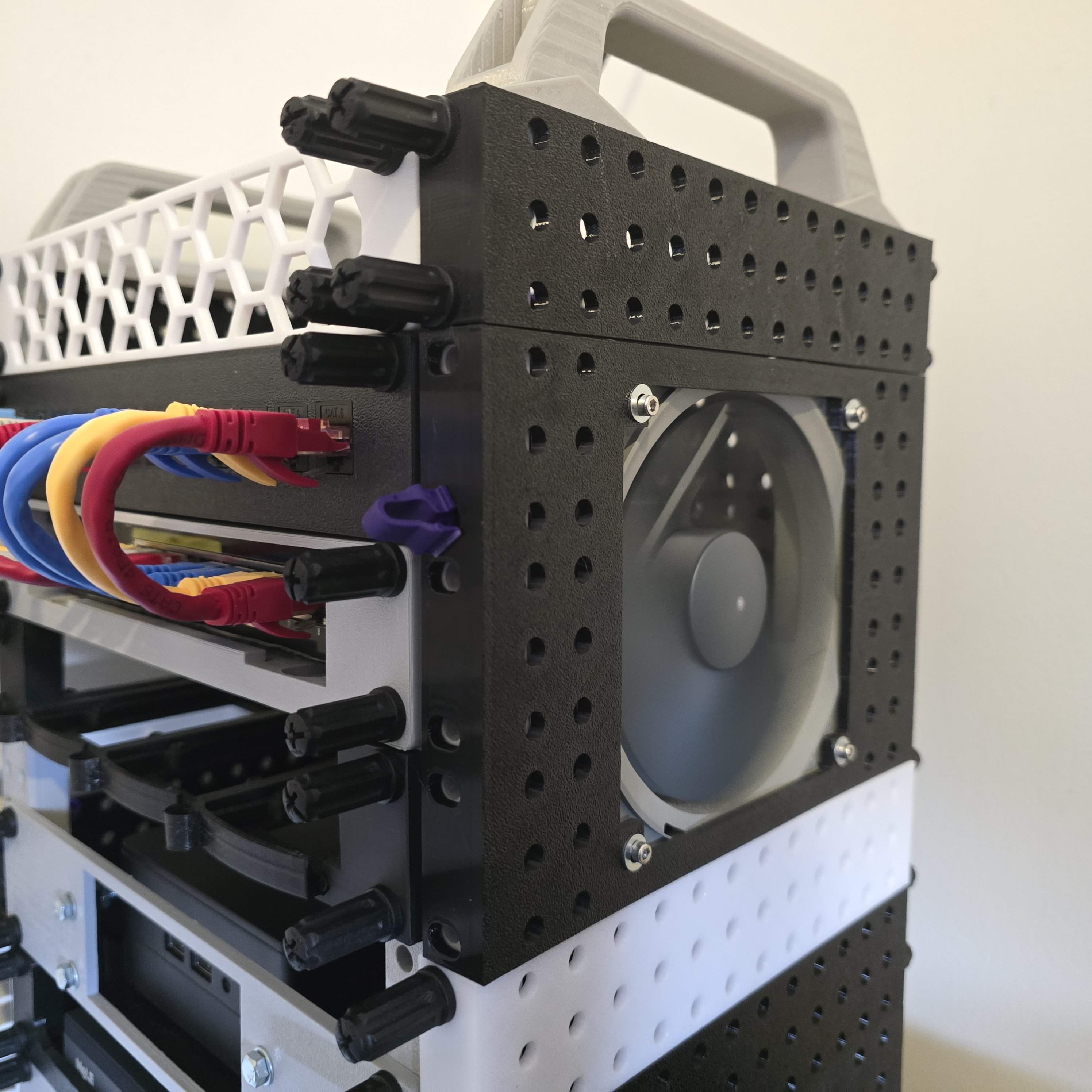 3U side panel for mounting 12cm Fan (Galaxy Cluster Addon)