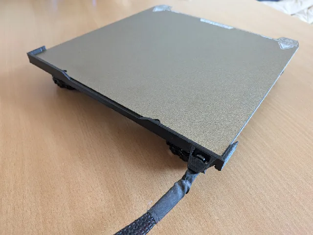 Creality PEI spring steel sheet aligner for Ender-3, Ender-5 with strain relief