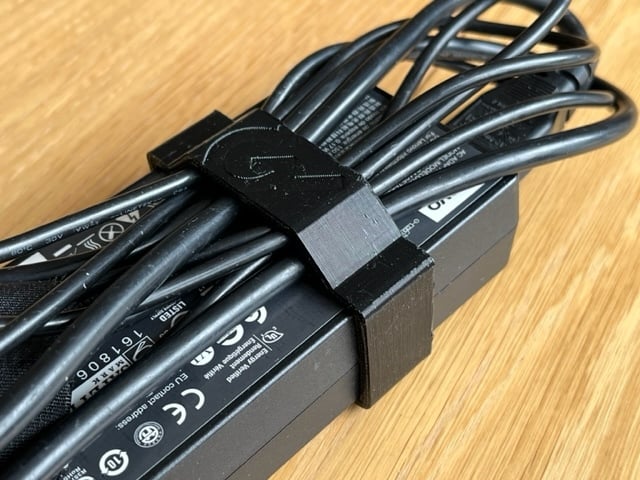 Laptop cable organiser
