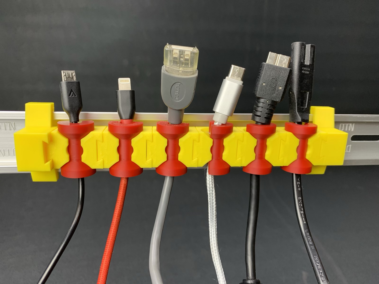 Modular REVOLving cable mount