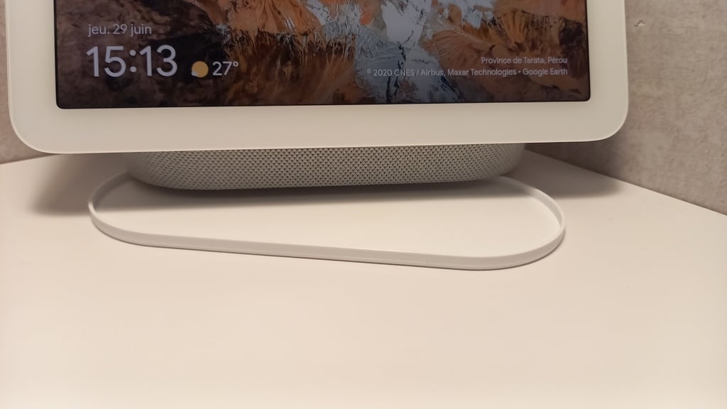 Google Nest Hub 2 holder