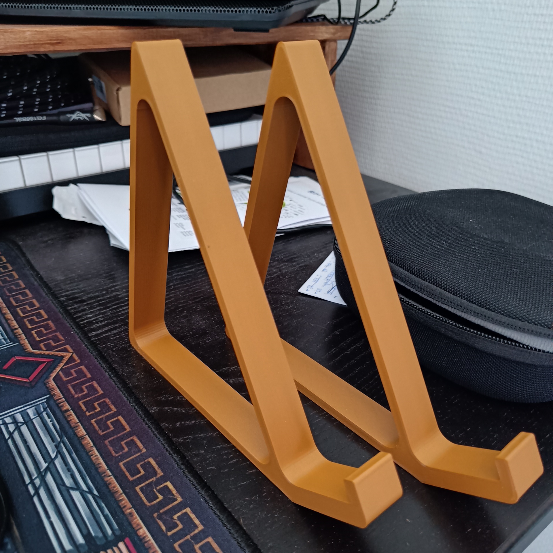 Laptop + cooling pad stand by Thijmnesoy Download free STL model