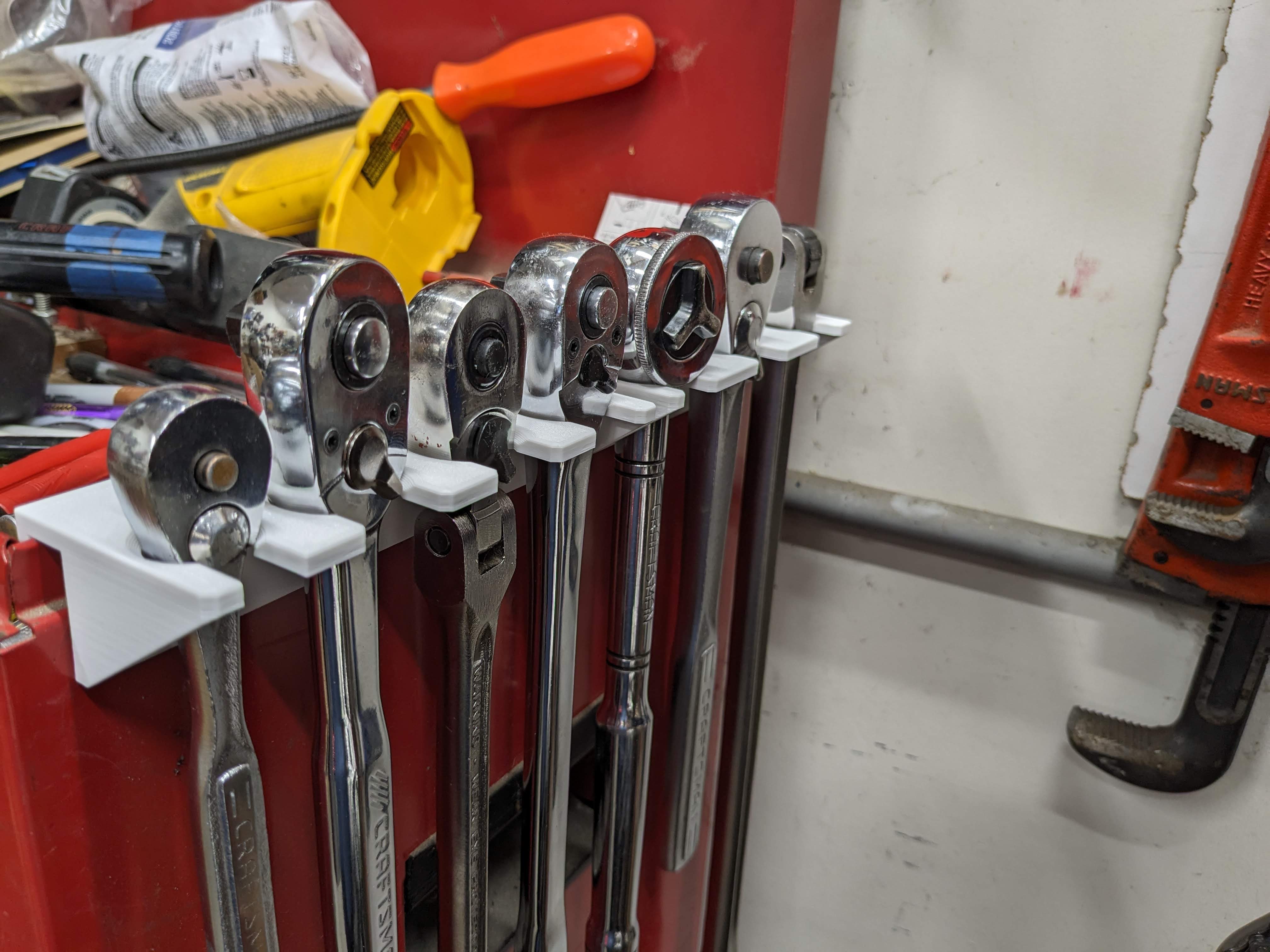 Ratchet holder