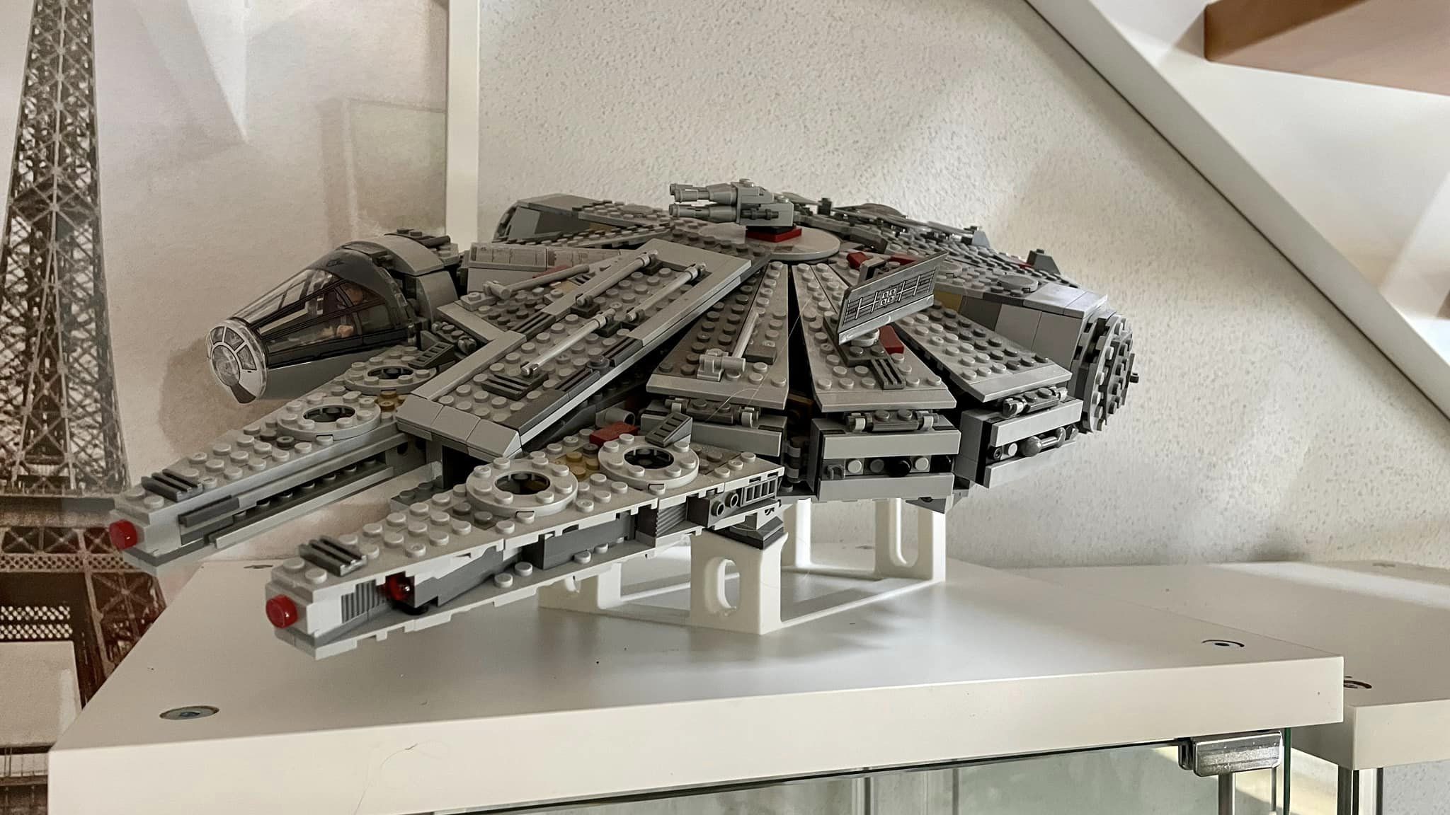 Socle_falcon_Millenium_Lego75257