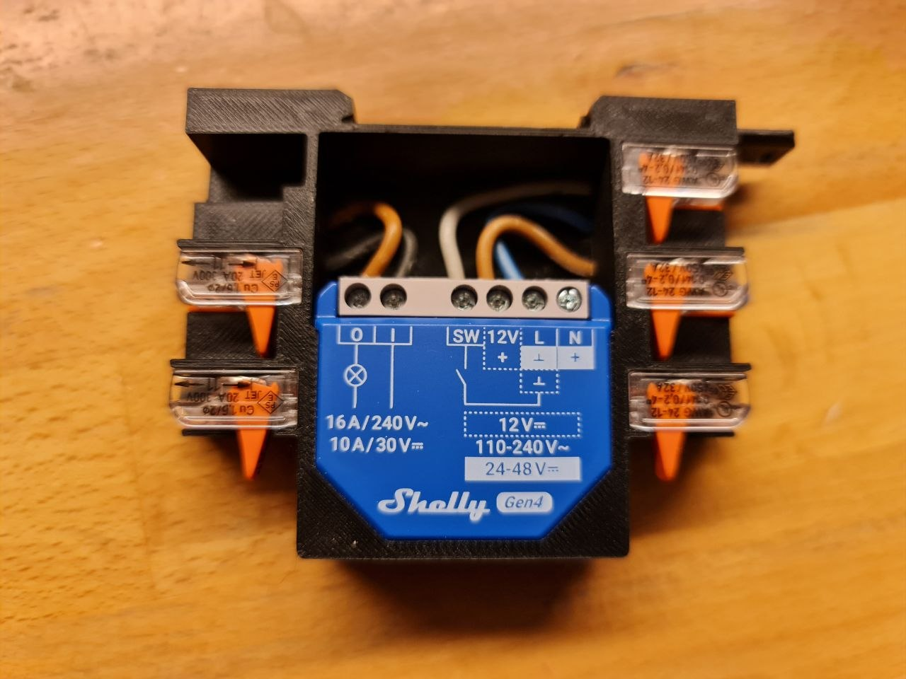 Shelly Gen4 DIN rail mount with space for 6 WAGO 221 clamps